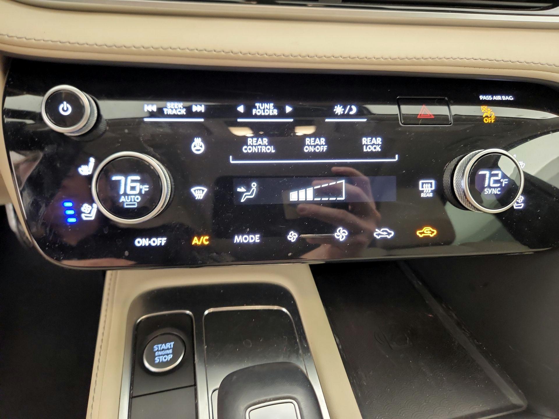 Thumbnail: 2023 INFINITI QX60 - 16