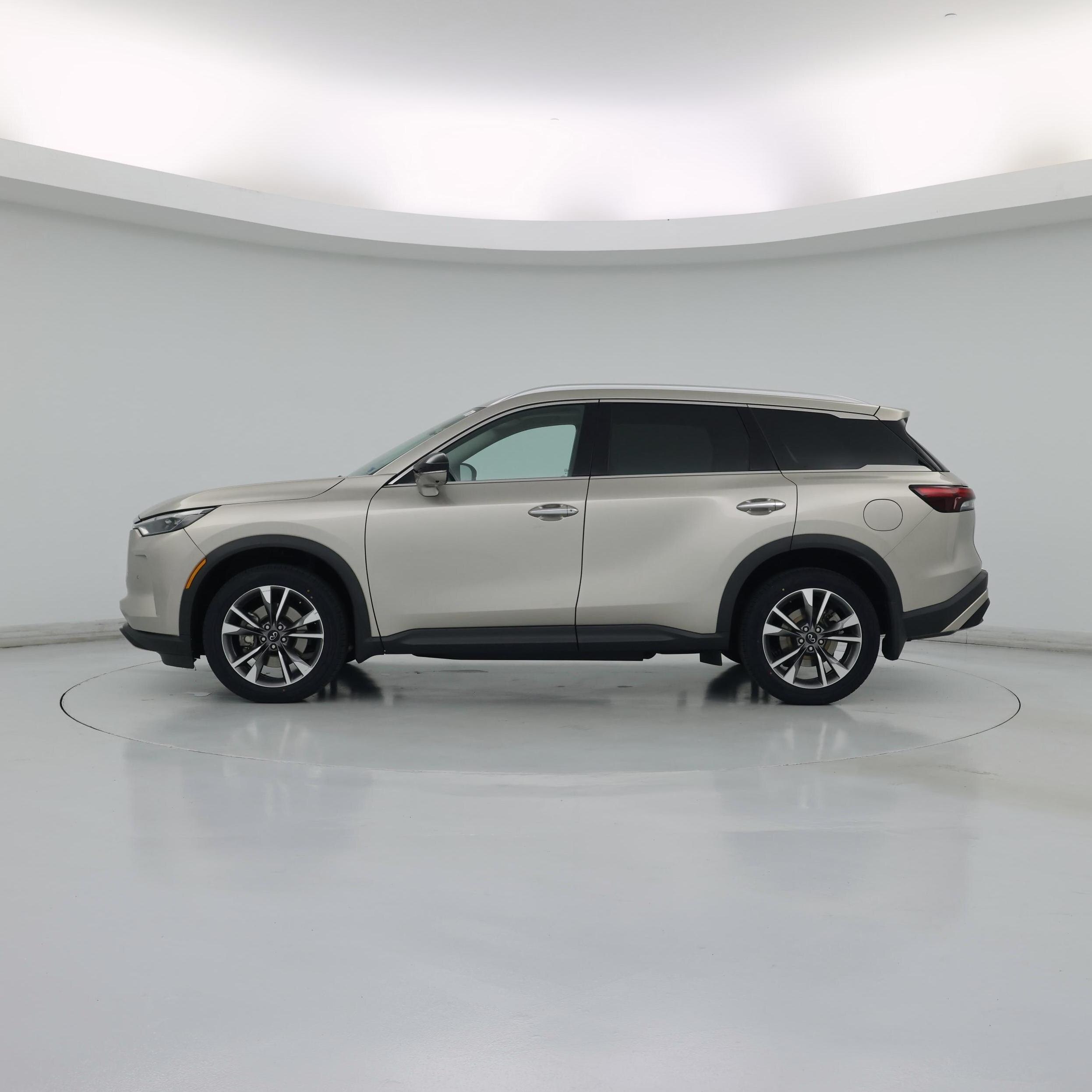 Thumbnail: 2023 INFINITI QX60 - 3