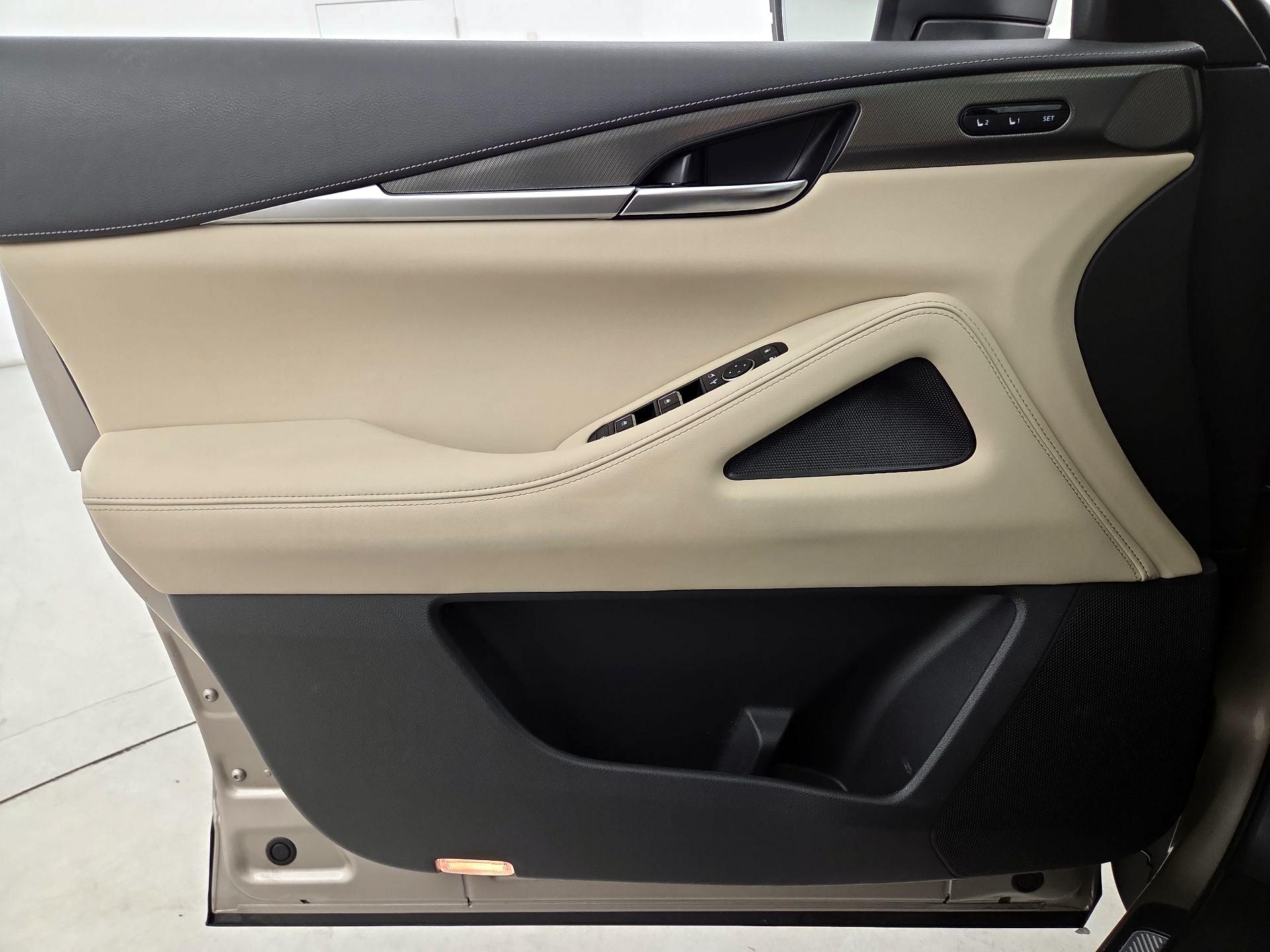 Thumbnail: 2023 INFINITI QX60 - 12