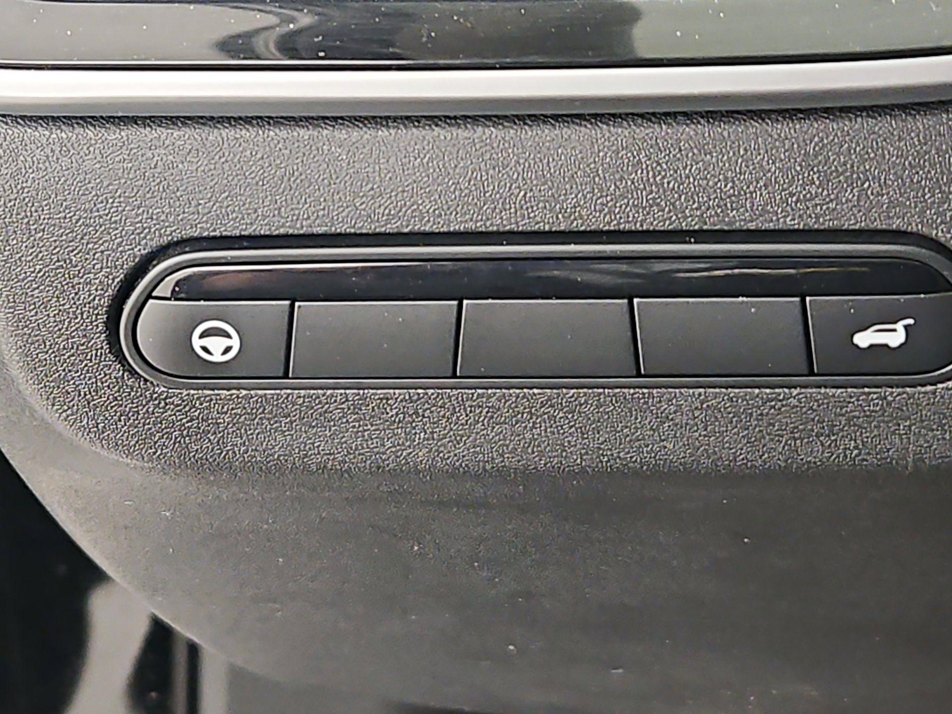 Thumbnail: 2023 INFINITI QX60 - 13