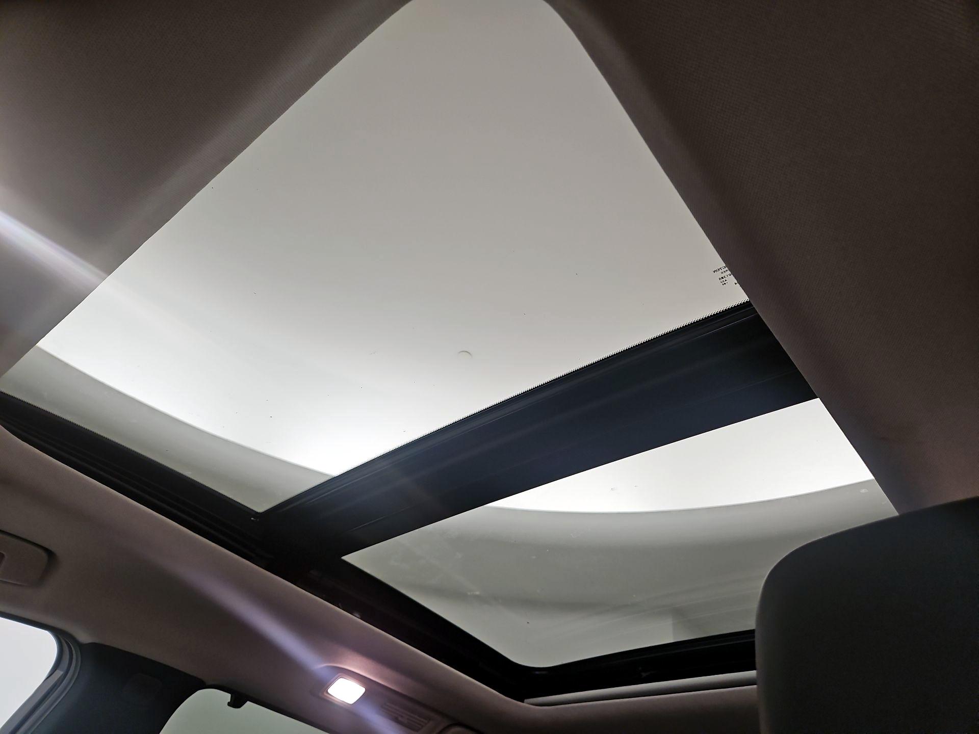 Thumbnail: 2023 INFINITI QX60 - 20