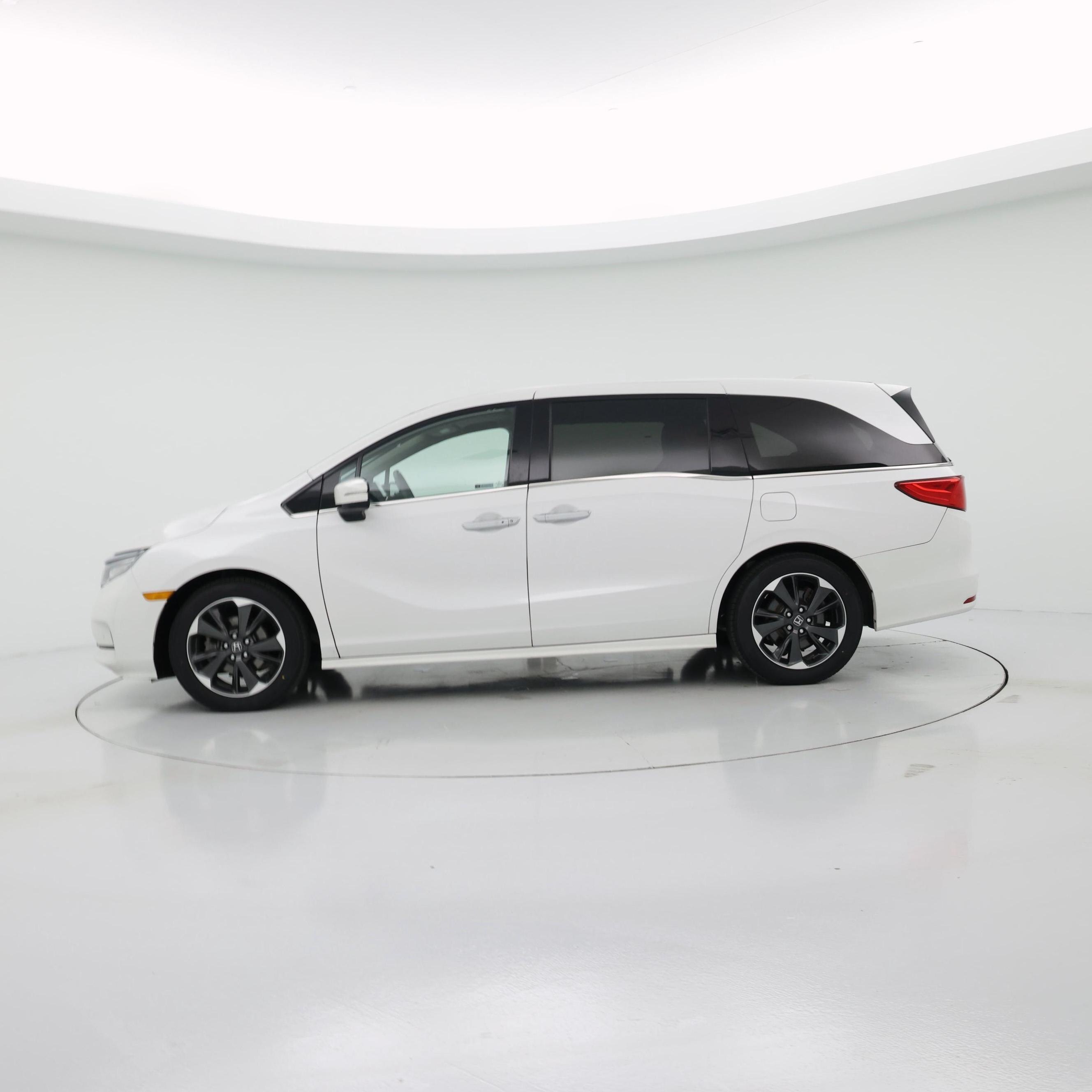 Thumbnail: 2023 Honda Odyssey - 3