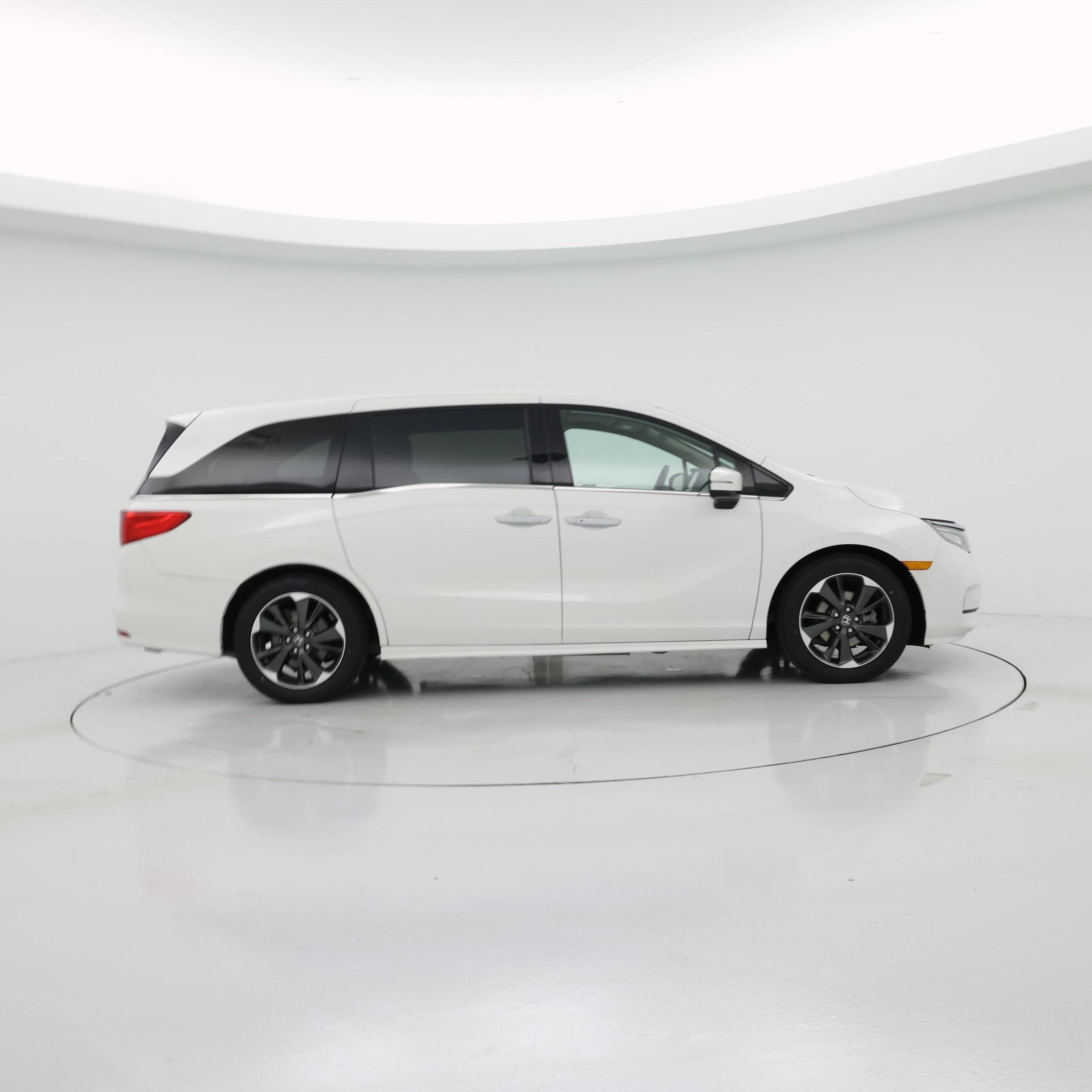 Thumbnail: 2023 Honda Odyssey - 7