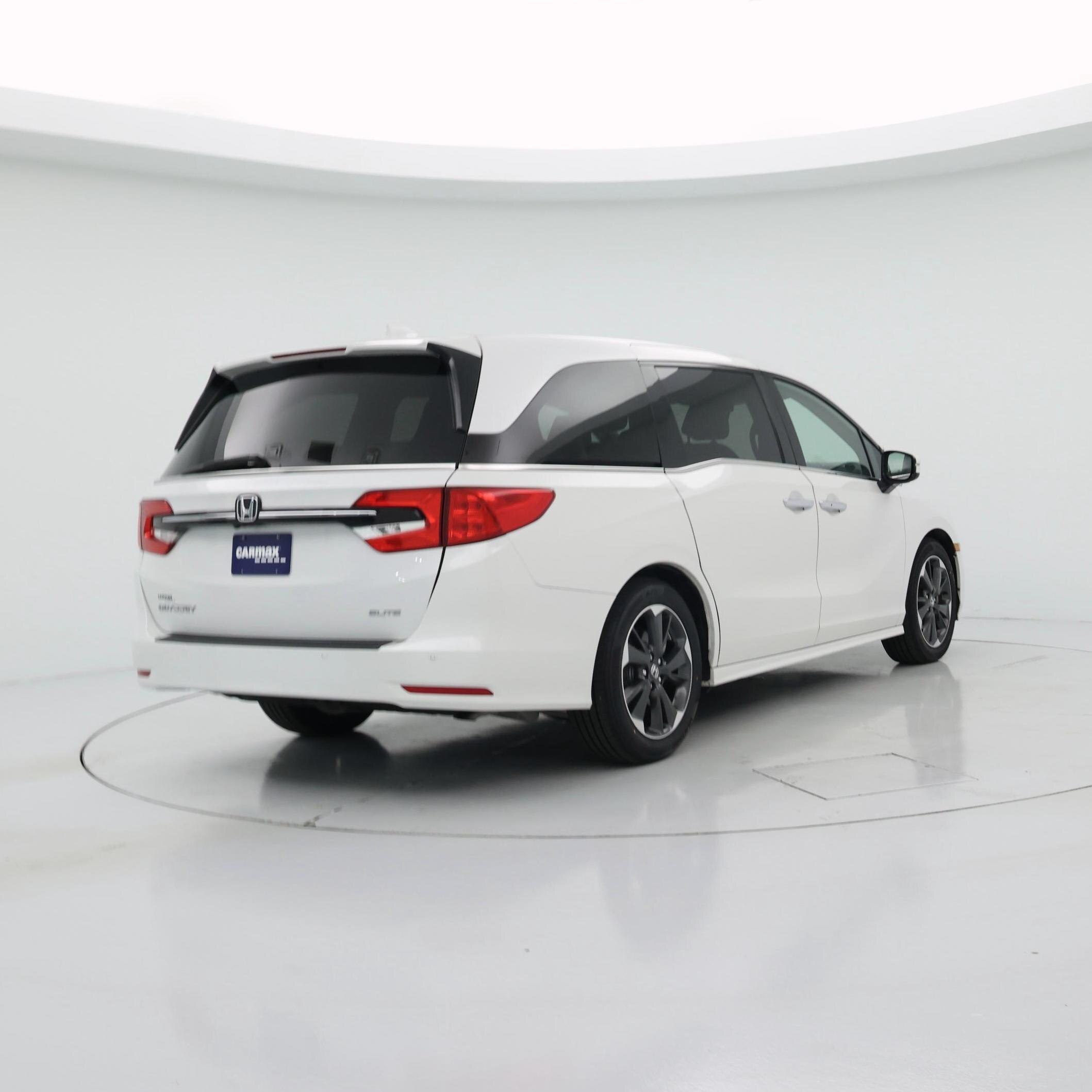 Thumbnail: 2023 Honda Odyssey - 8