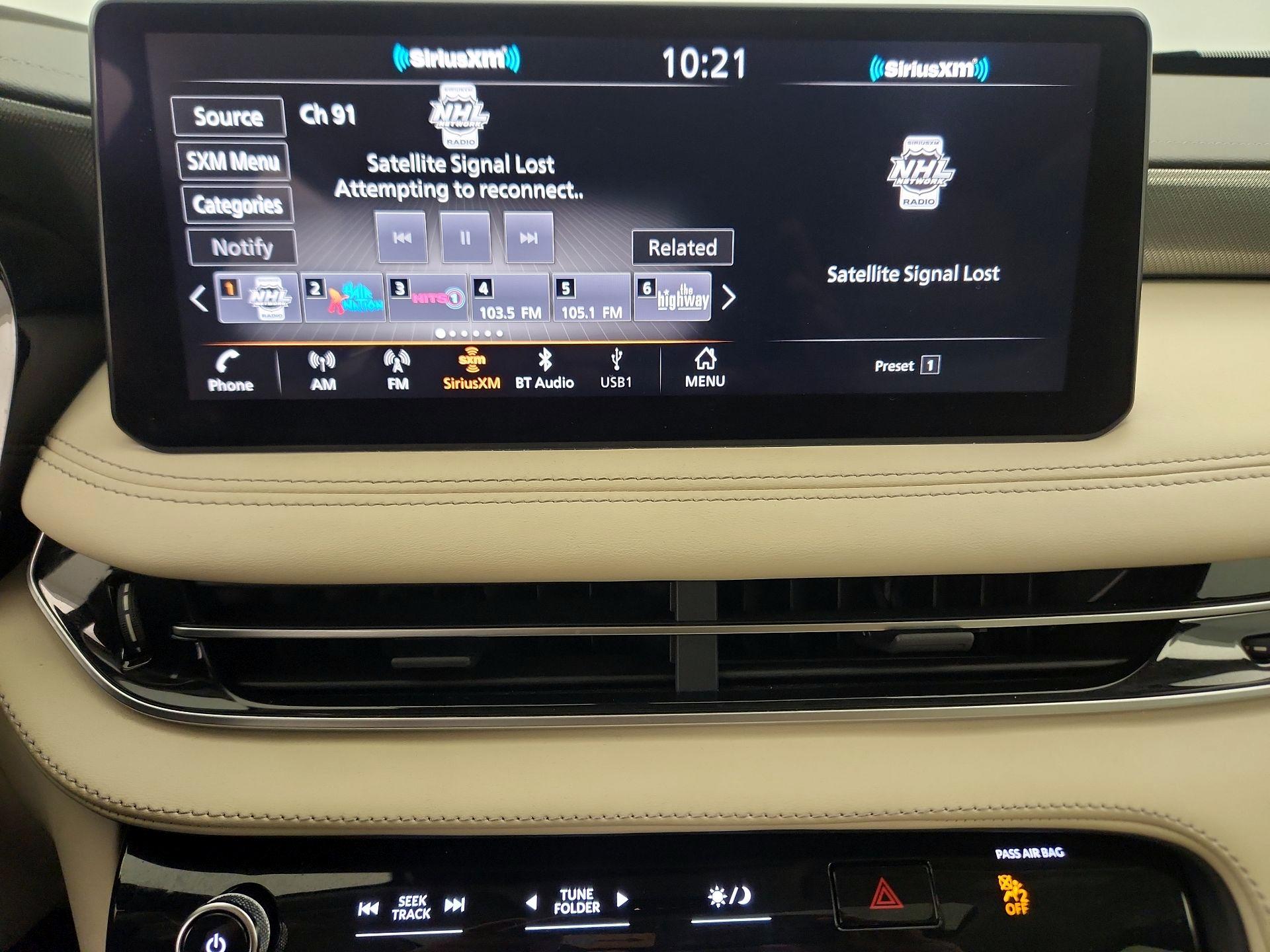 Thumbnail: 2023 INFINITI QX60 - 16