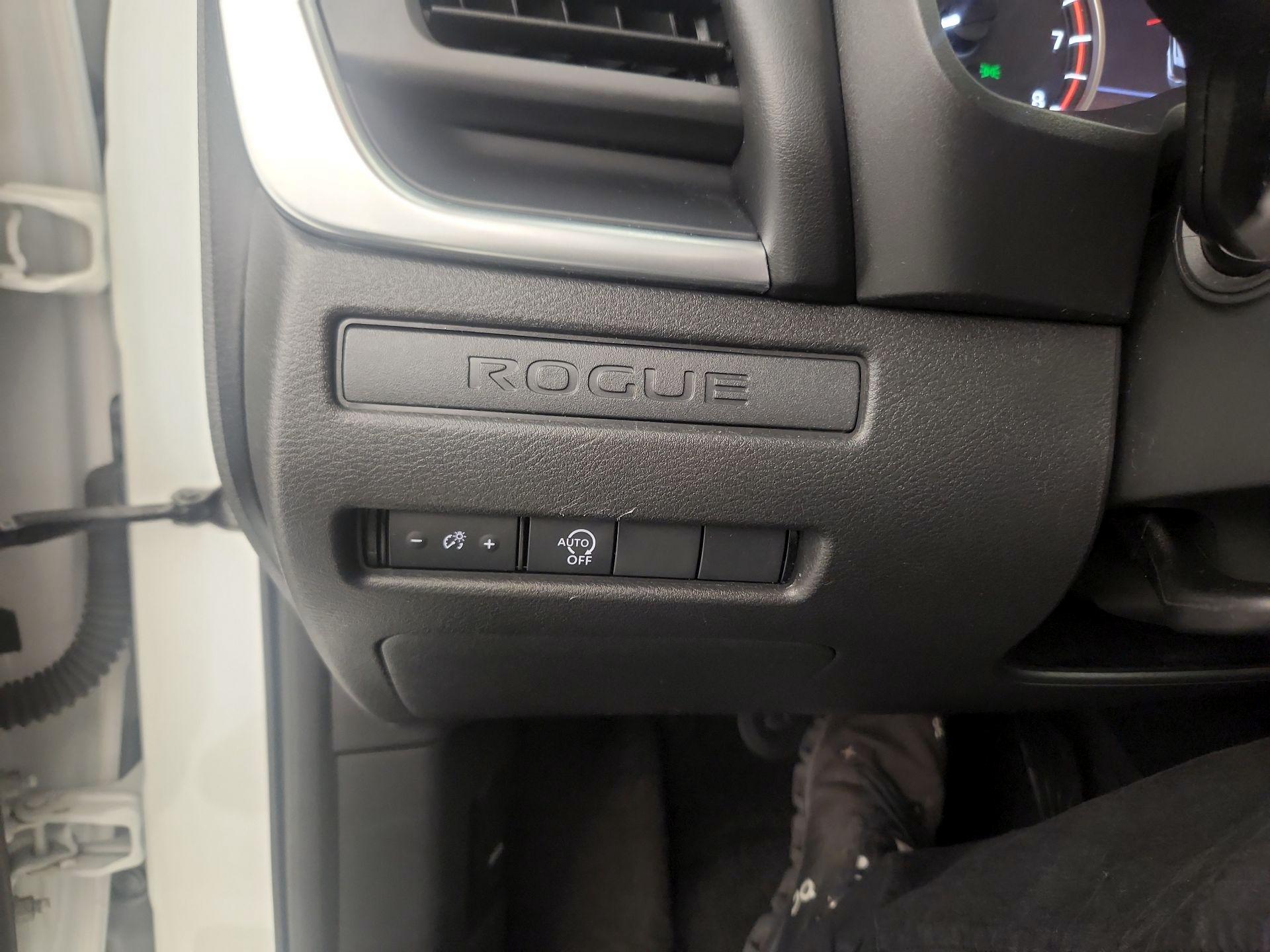 Thumbnail: 2023 Nissan Rogue - 13