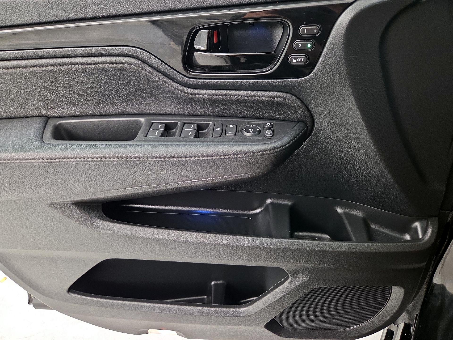 Thumbnail: 2023 Honda Odyssey - 10