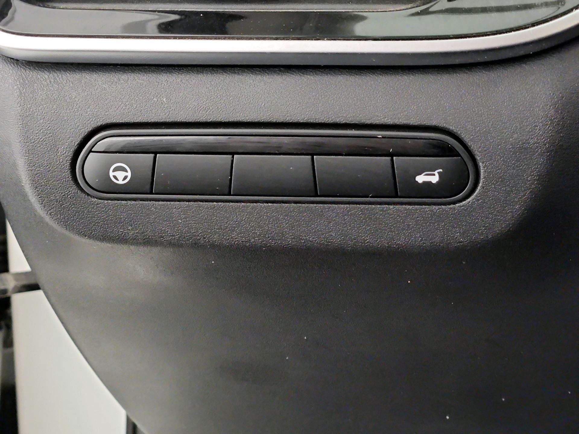 Thumbnail: 2023 INFINITI QX60 - 13