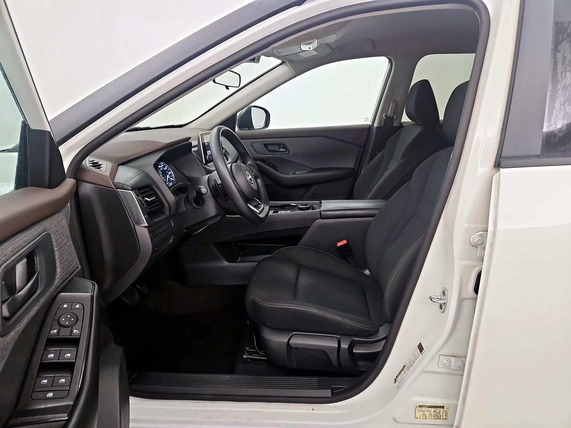 Thumbnail: 2023 Nissan Rogue - 11