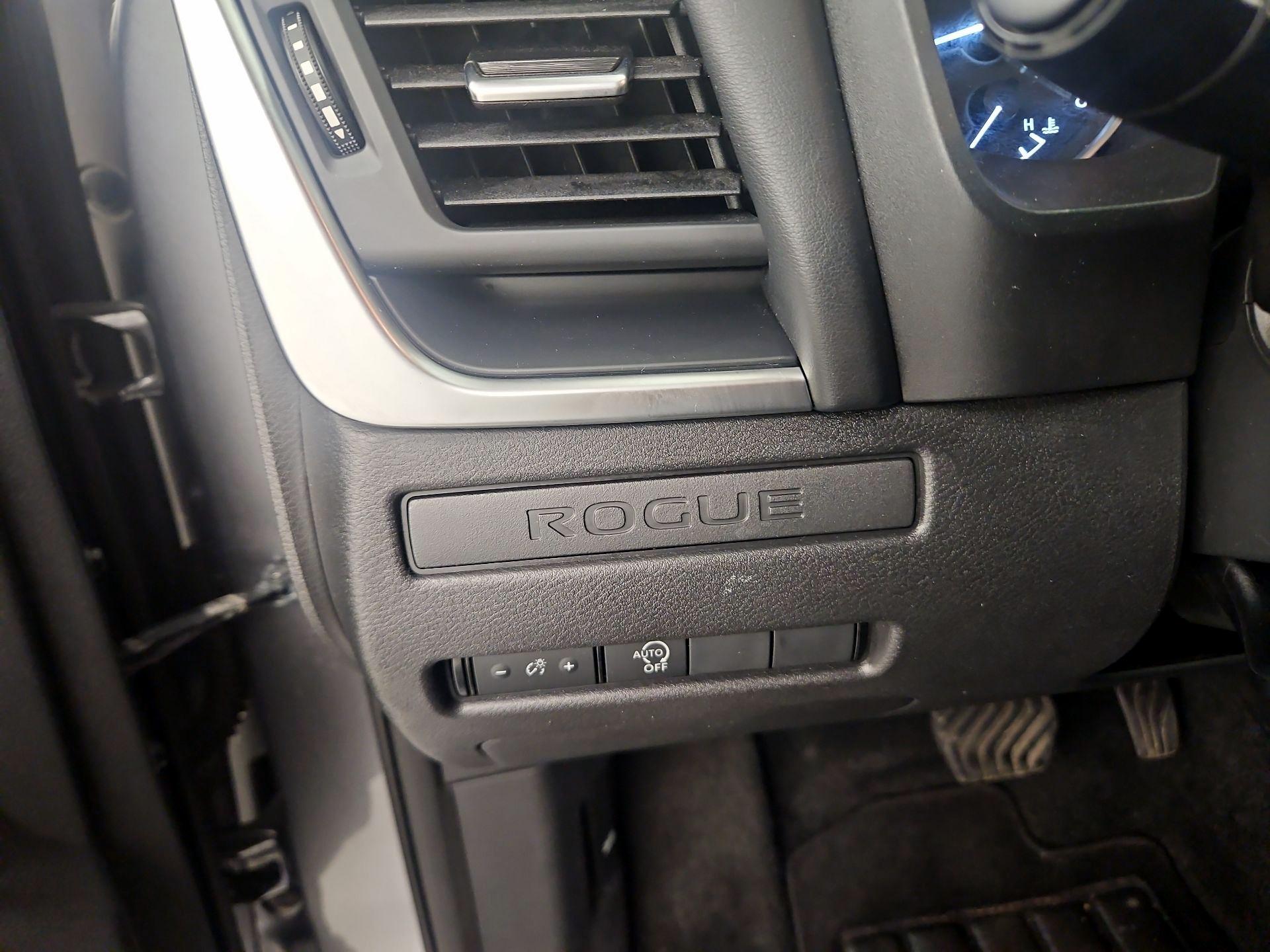 Thumbnail: 2023 Nissan Rogue - 13