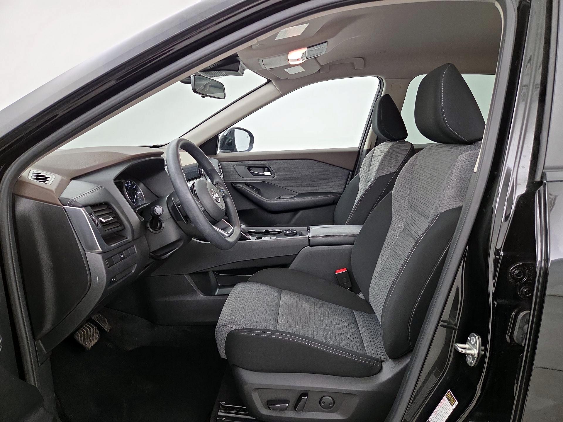 Thumbnail: 2023 Nissan Rogue - 11