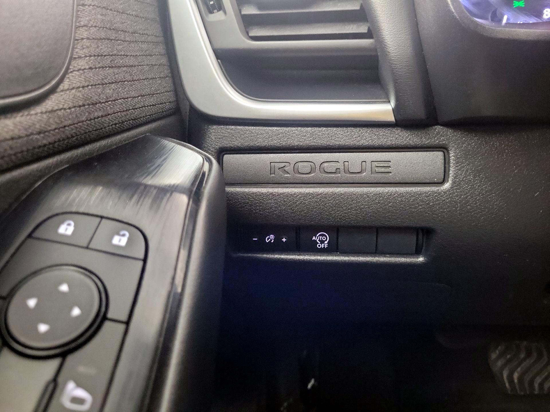 Thumbnail: 2023 Nissan Rogue - 11