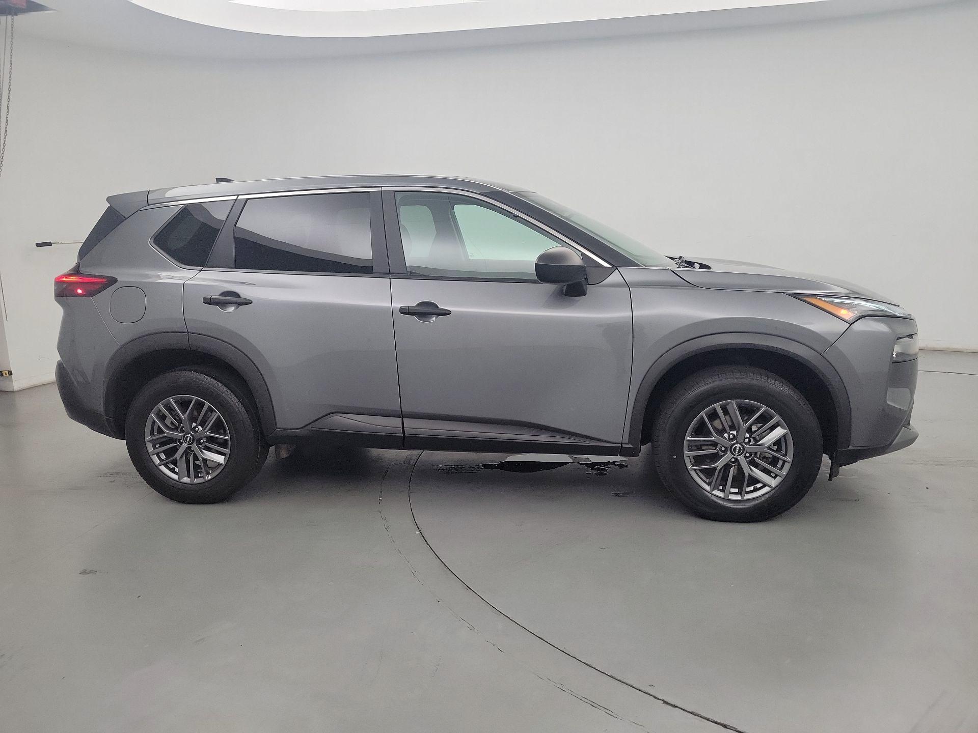 Thumbnail: 2023 Nissan Rogue - 4