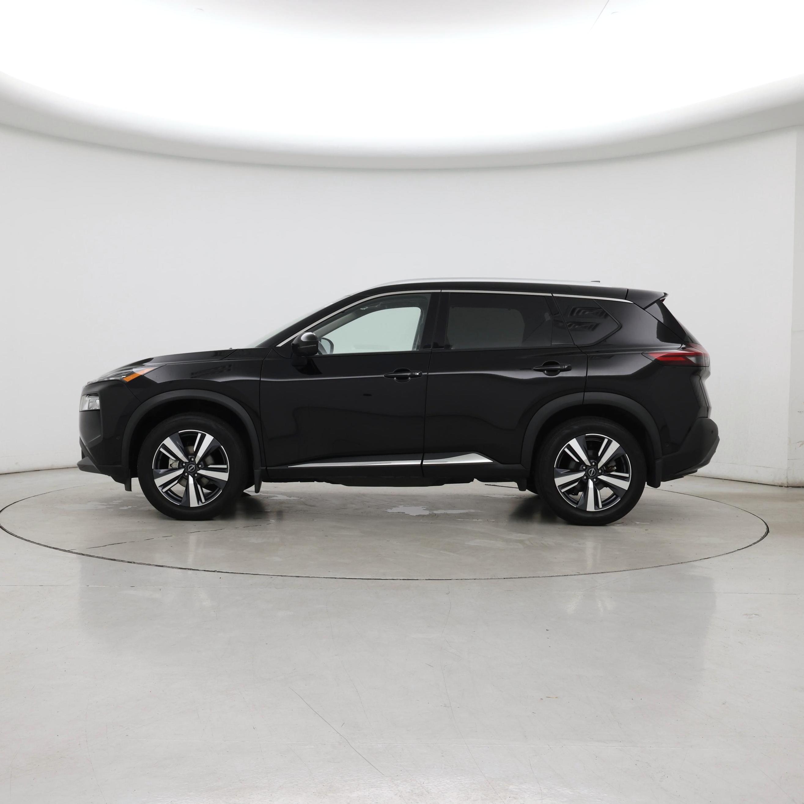 Thumbnail: 2023 Nissan Rogue - 3
