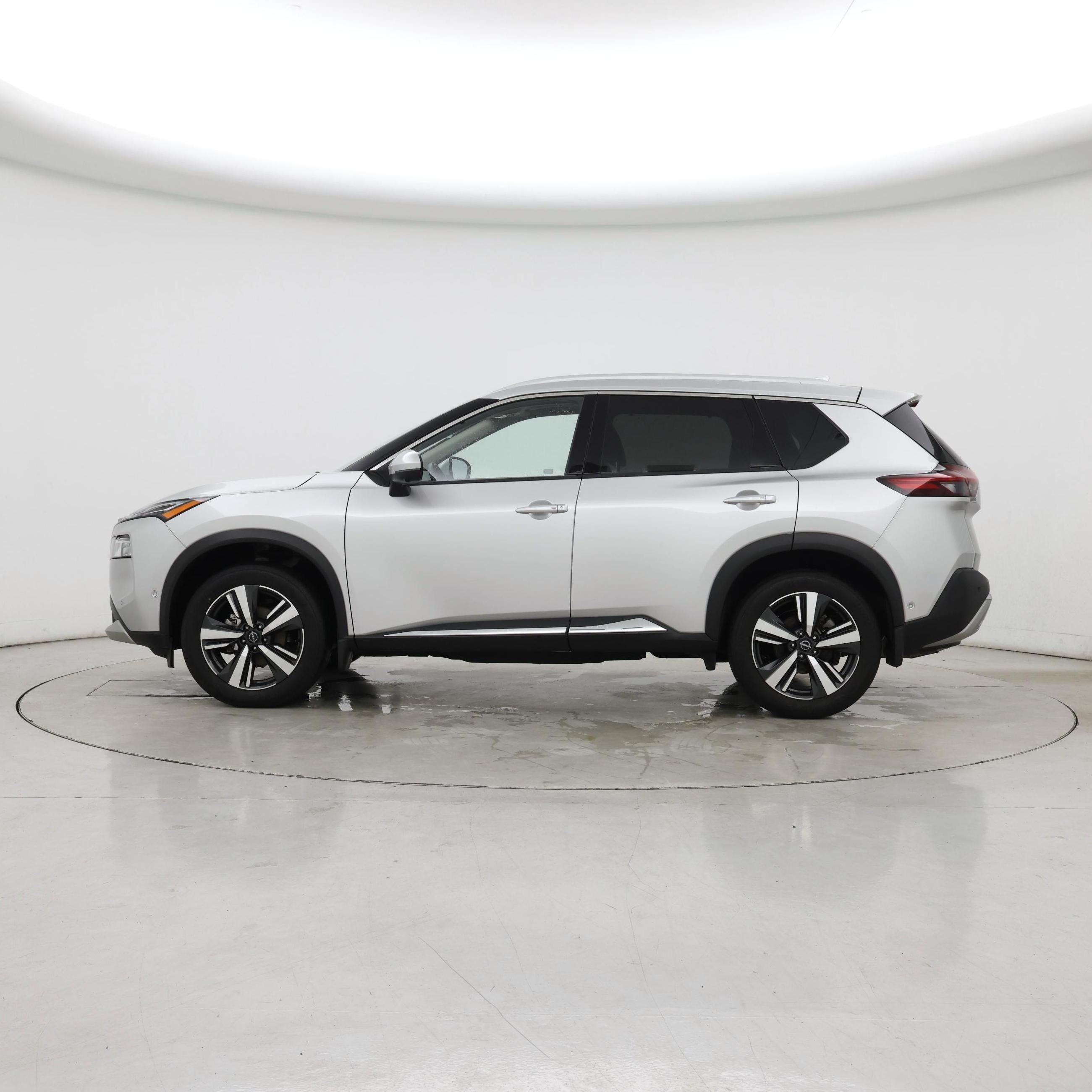 Thumbnail: 2023 Nissan Rogue - 3