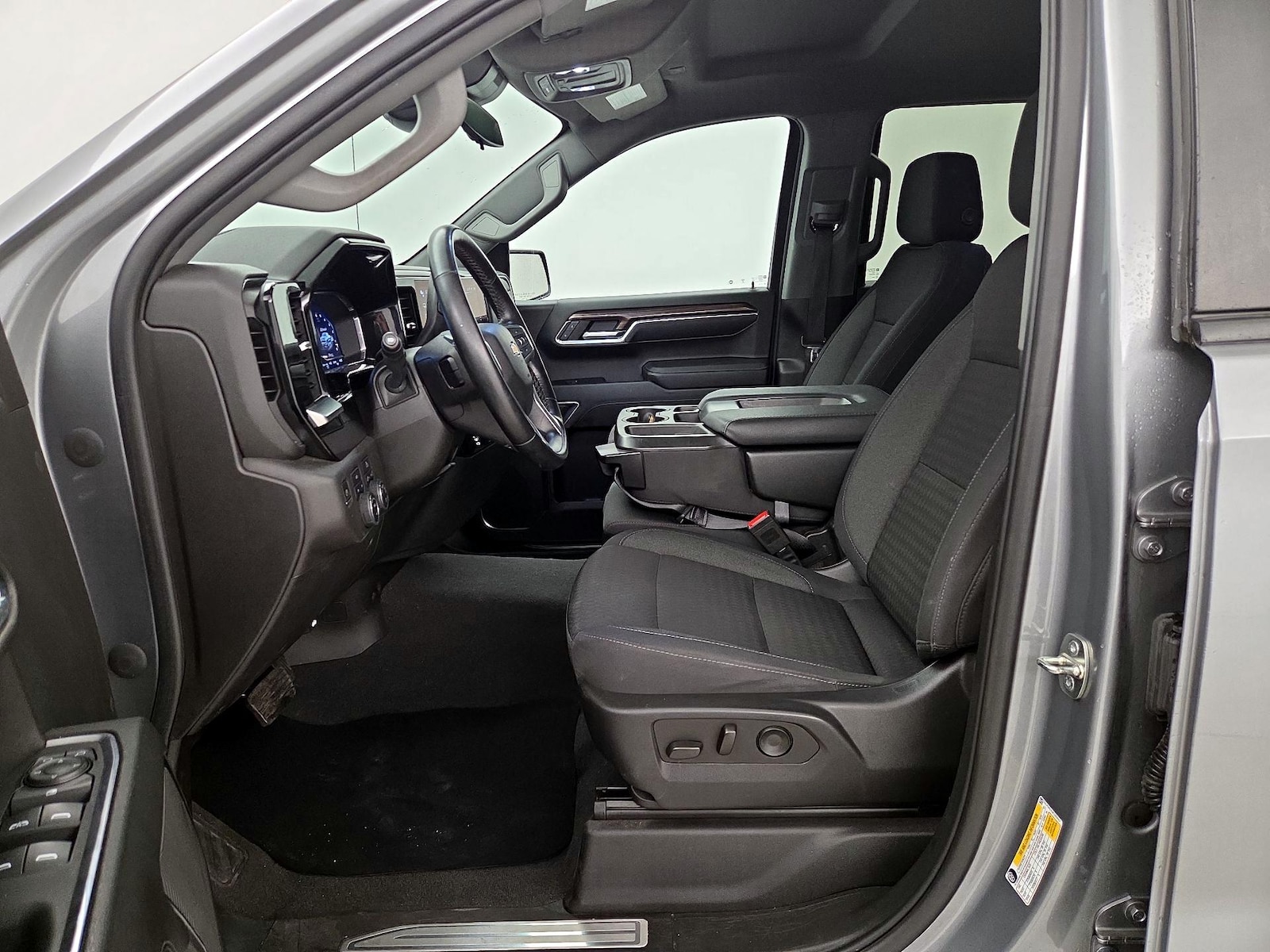 2023 Chevrolet Silverado 1500 LT - Photo 12