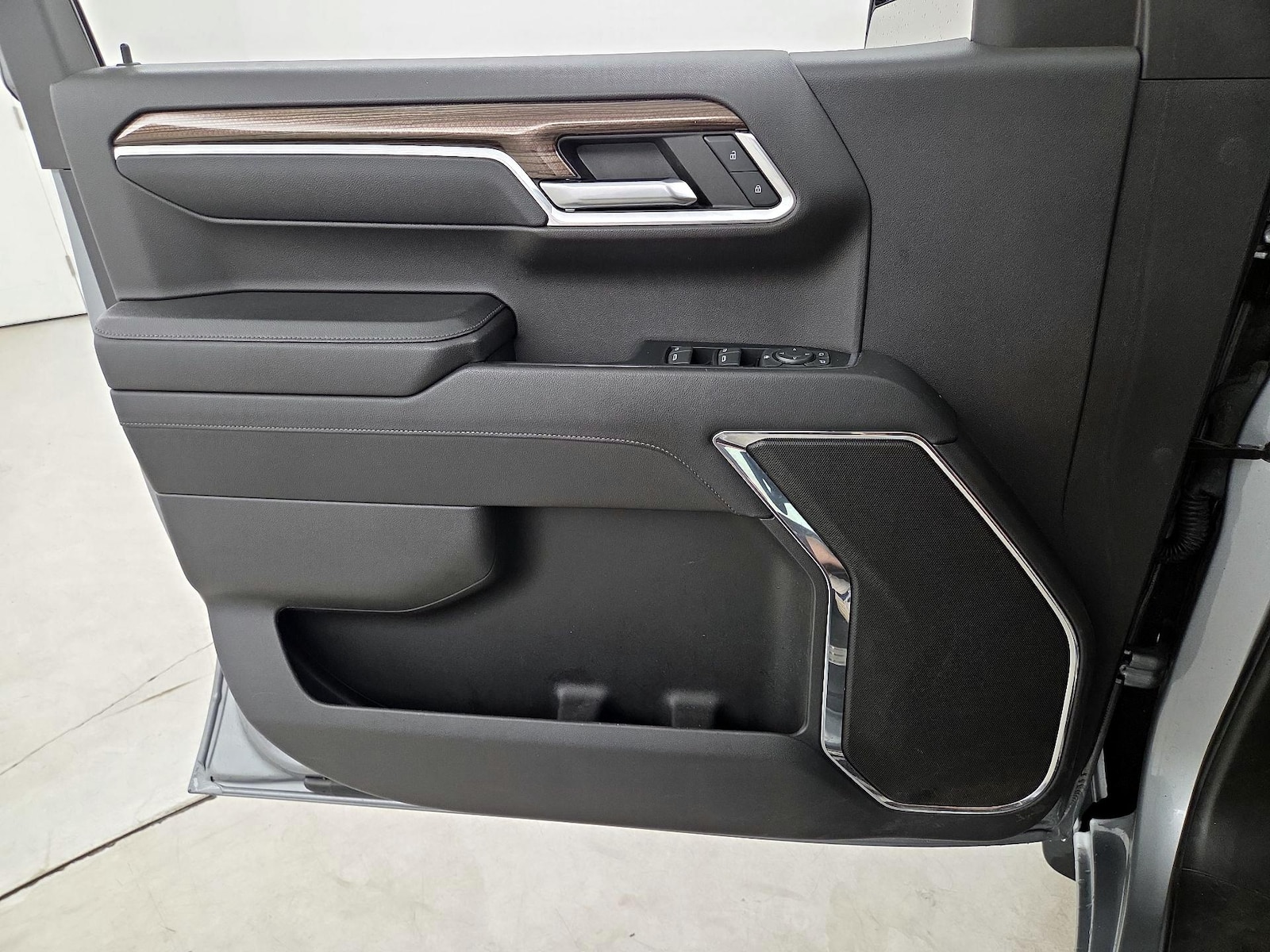 2023 Chevrolet Silverado 1500 LT - Photo 13