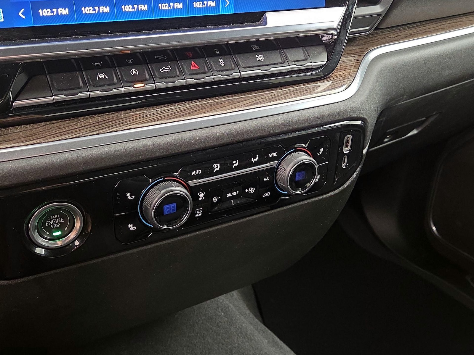 2023 Chevrolet Silverado 1500 LT - Photo 17