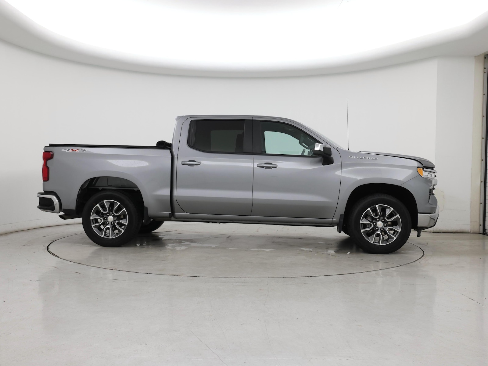 2023 Chevrolet Silverado 1500 LT - Photo 8