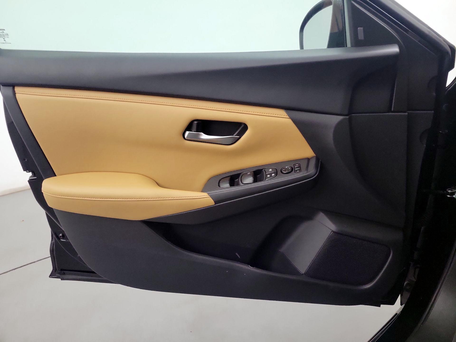 Thumbnail: 2023 Nissan Sentra - 12