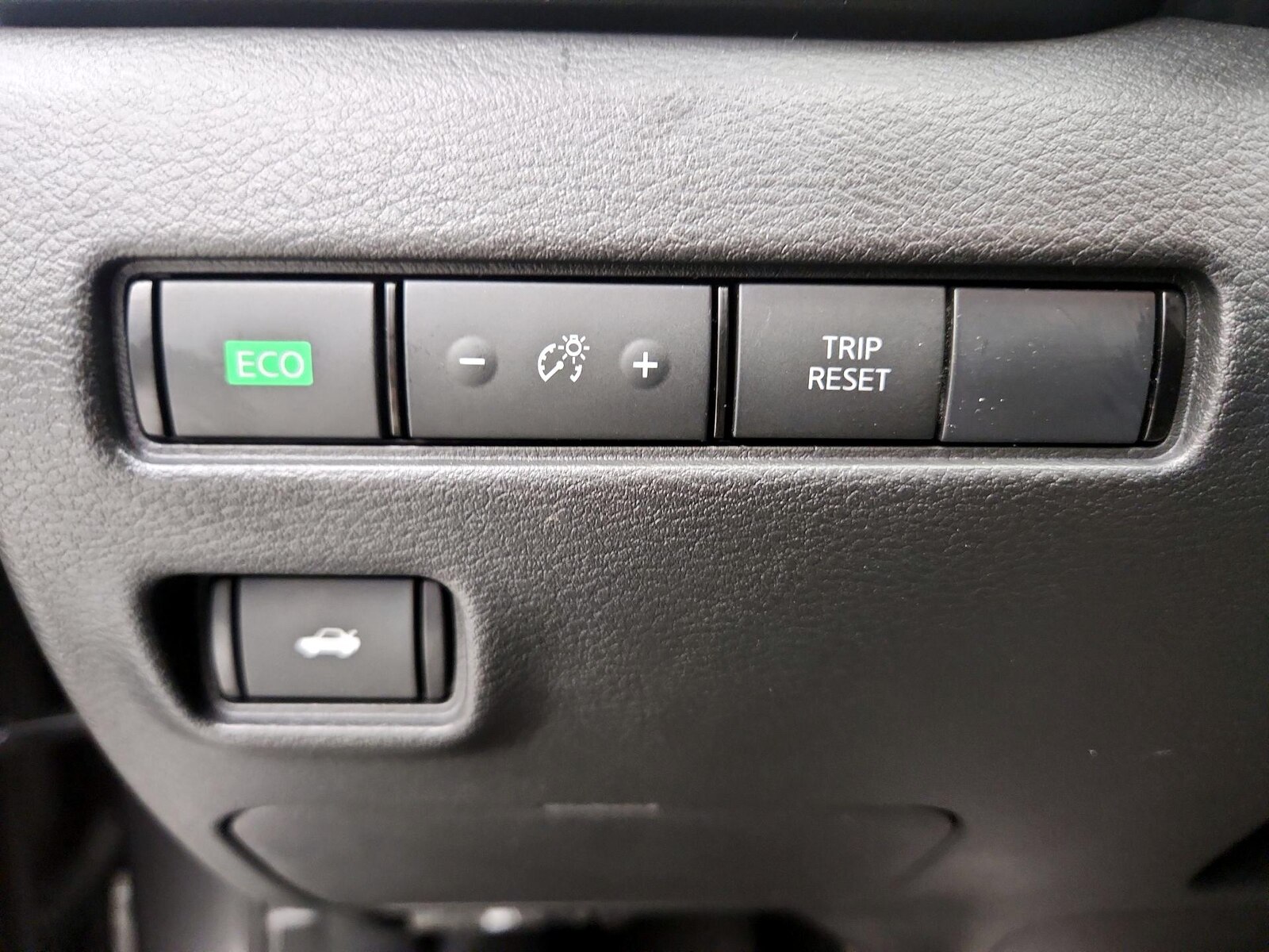 2025 Nissan Sentra SV - Photo 14