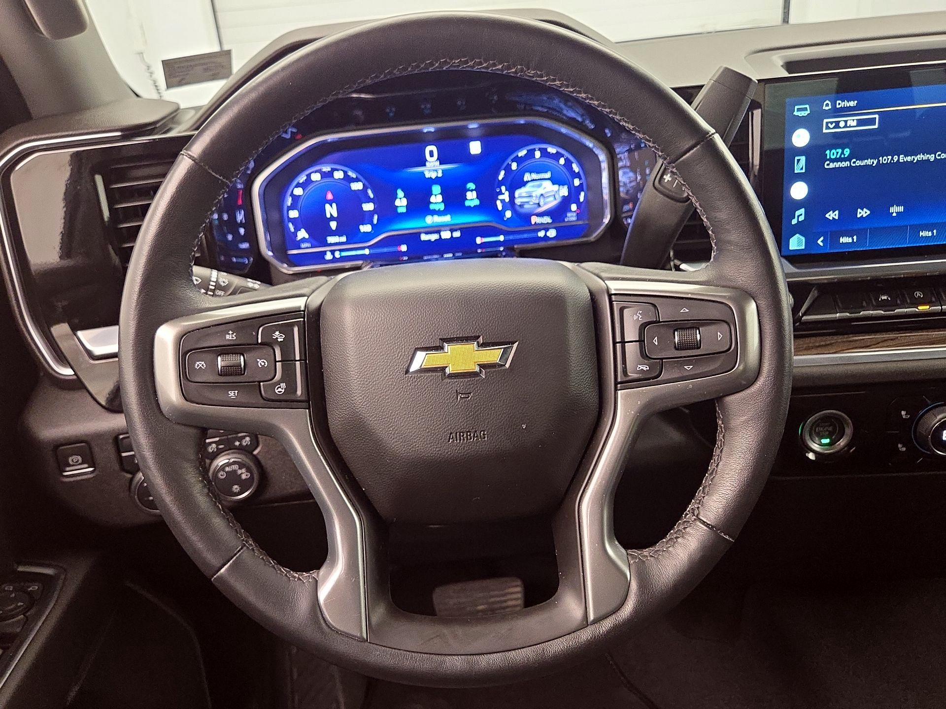 Thumbnail: 2022 Chevrolet Silverado 1500 - 10