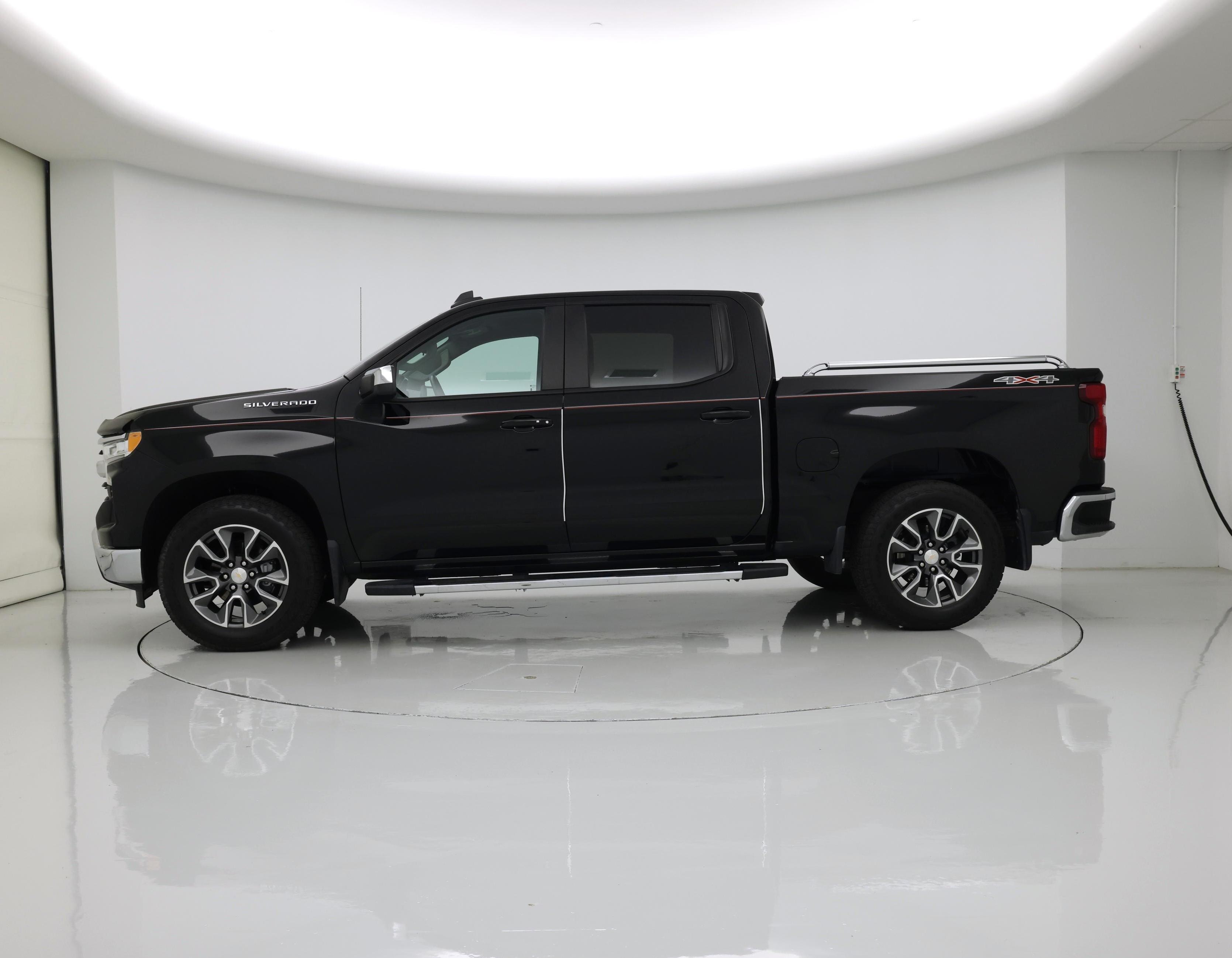 Thumbnail: 2022 Chevrolet Silverado 1500 - 3