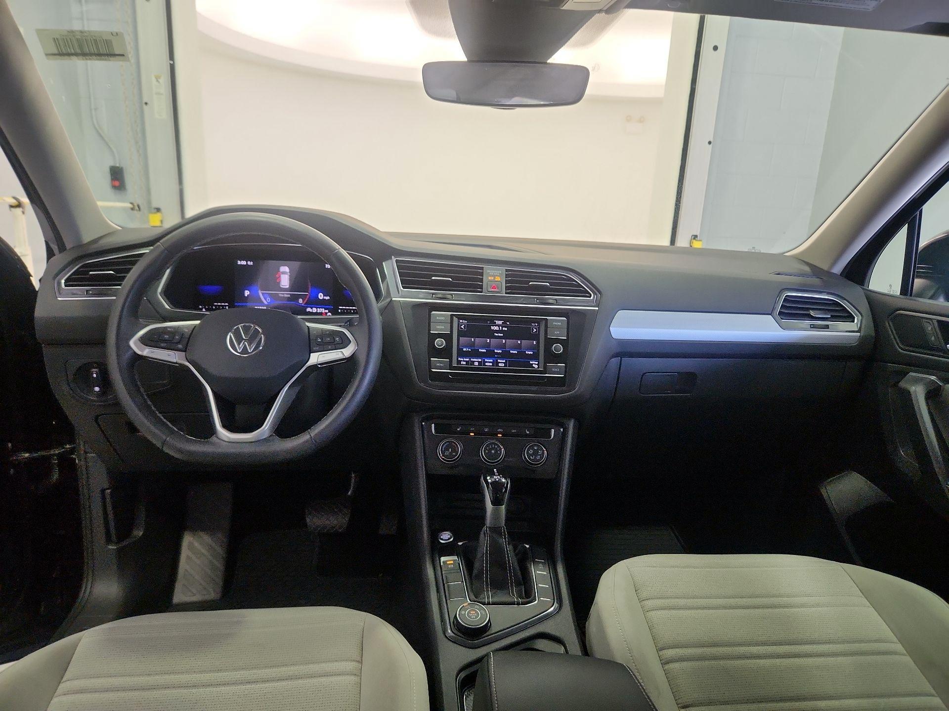 Thumbnail: 2023 Volkswagen Tiguan - 9