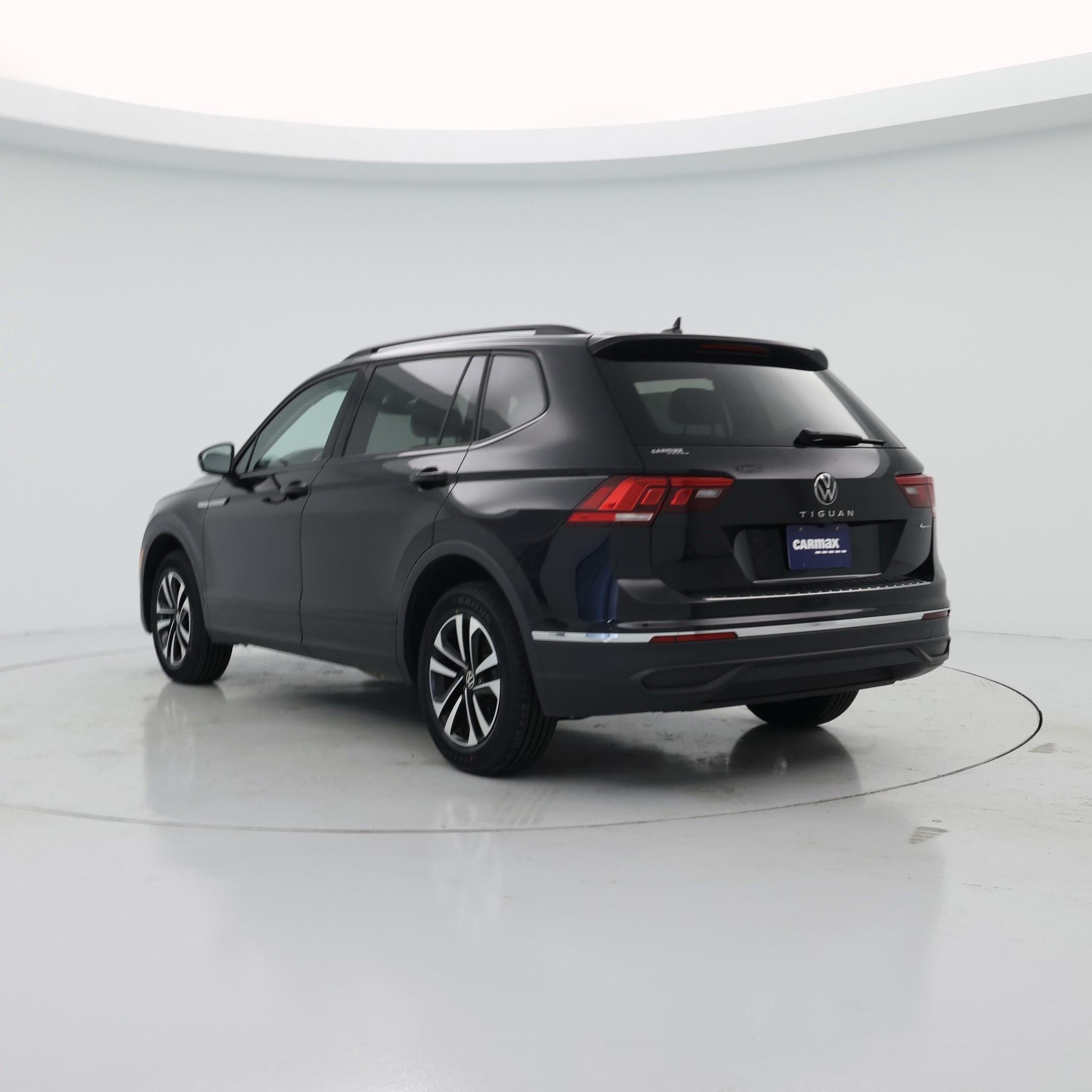 Thumbnail: 2023 Volkswagen Tiguan - 2