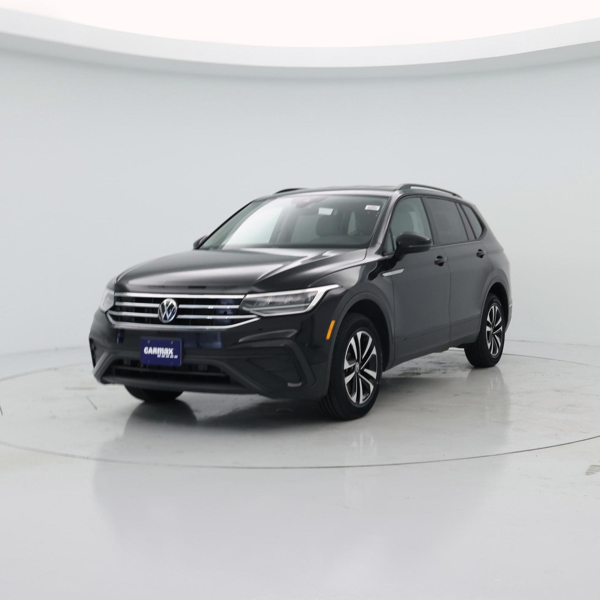 Thumbnail: 2023 Volkswagen Tiguan - 4
