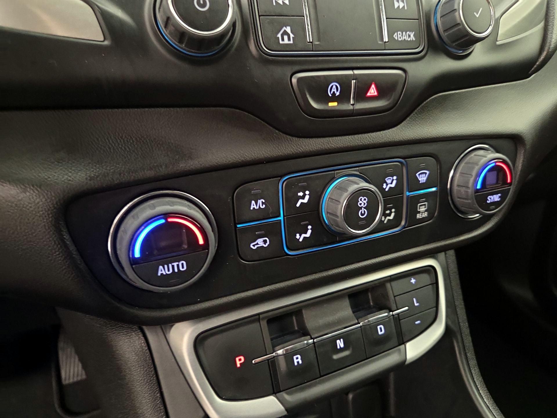 Thumbnail: 2023 GMC Terrain - 17