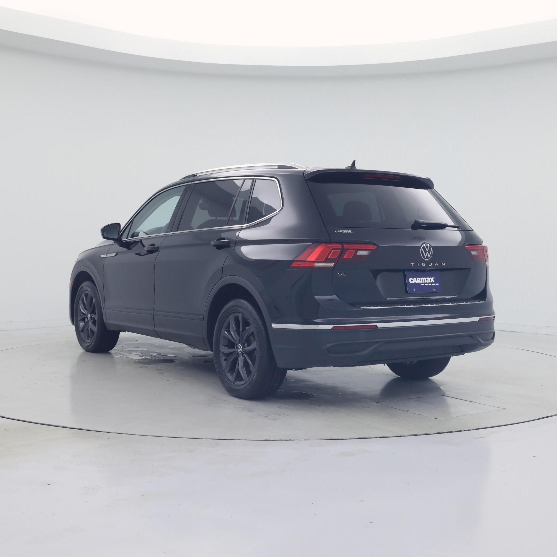 Thumbnail: 2022 Volkswagen Tiguan - 2