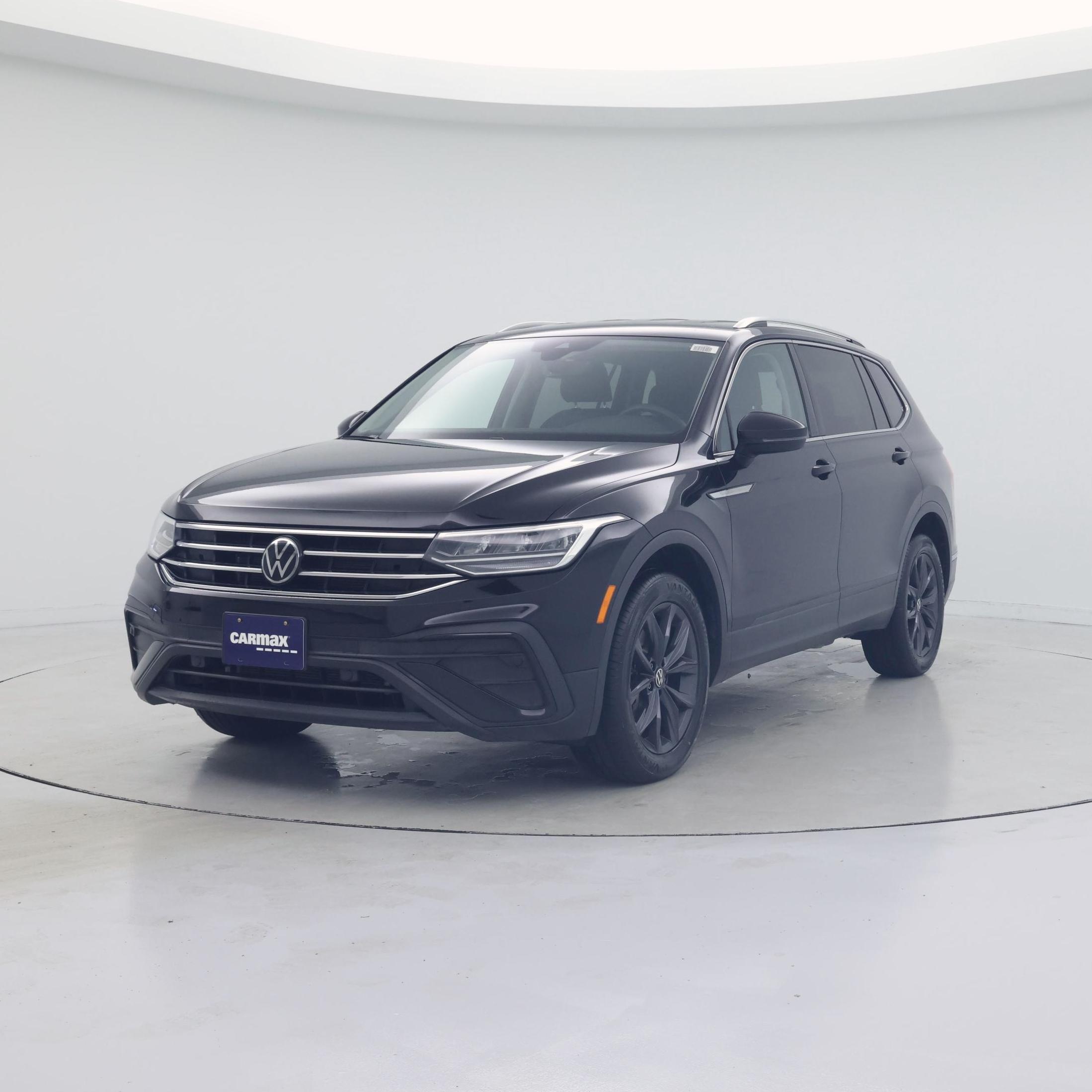 Thumbnail: 2022 Volkswagen Tiguan - 4