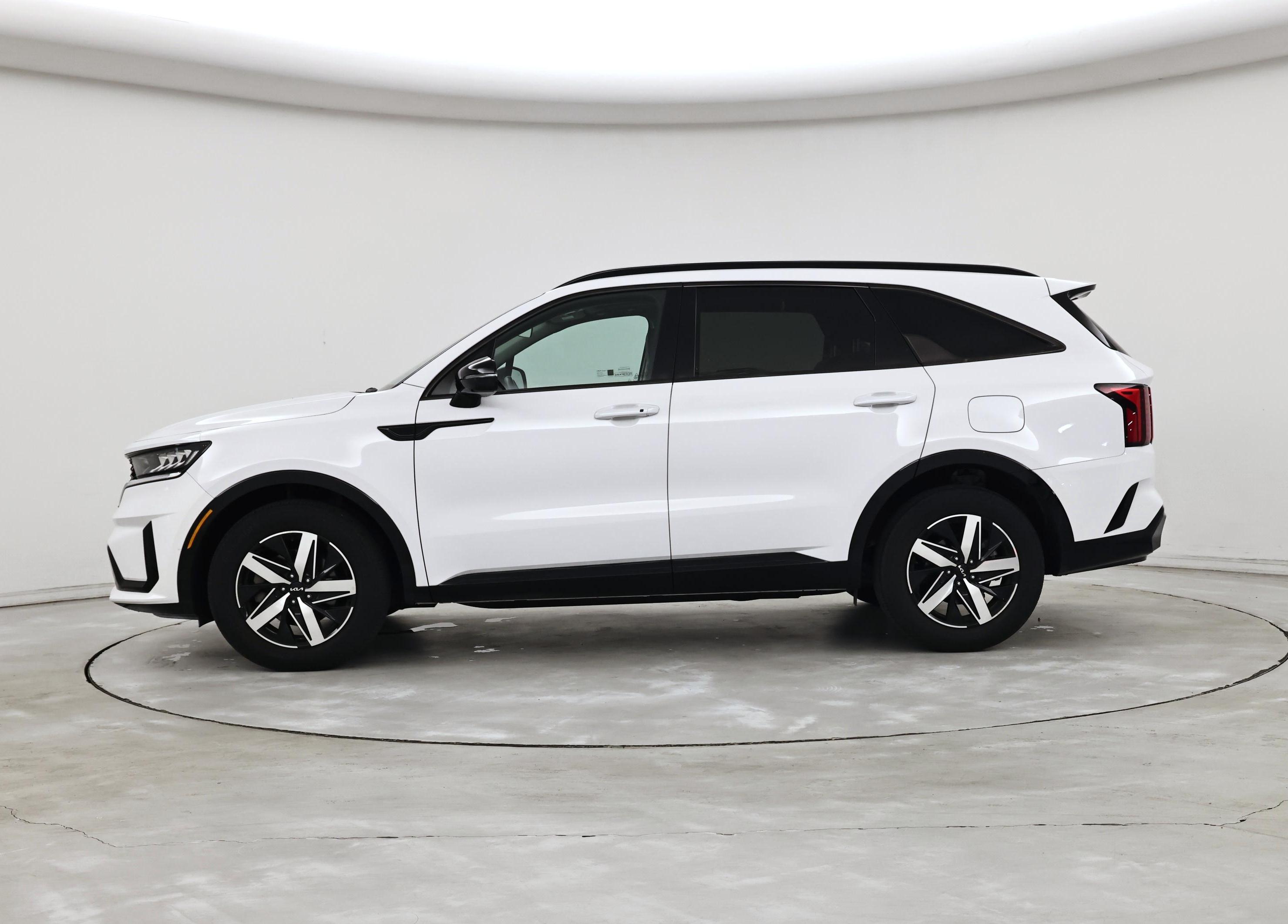 Thumbnail: 2022 Kia Sorento - 3