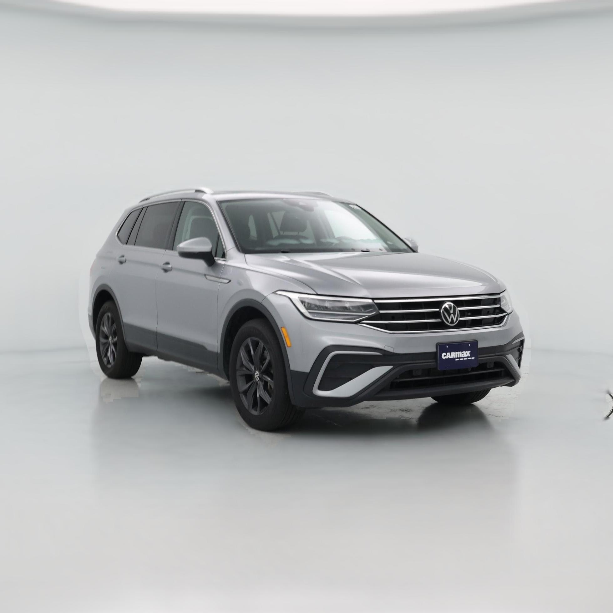 Thumbnail: 2022 Volkswagen Tiguan - 1