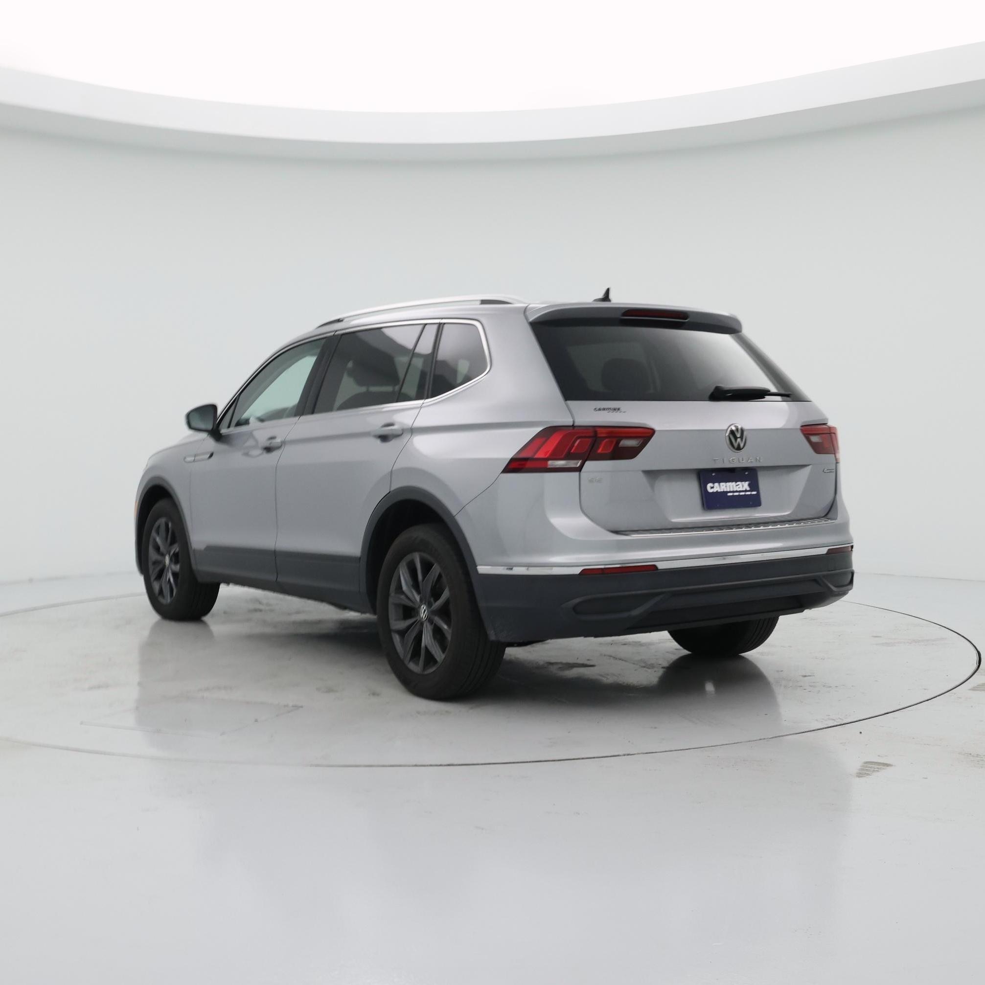 Thumbnail: 2022 Volkswagen Tiguan - 2