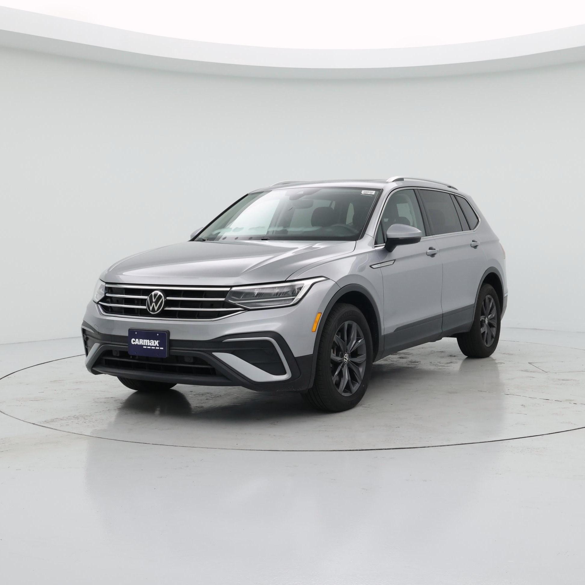 Thumbnail: 2022 Volkswagen Tiguan - 4
