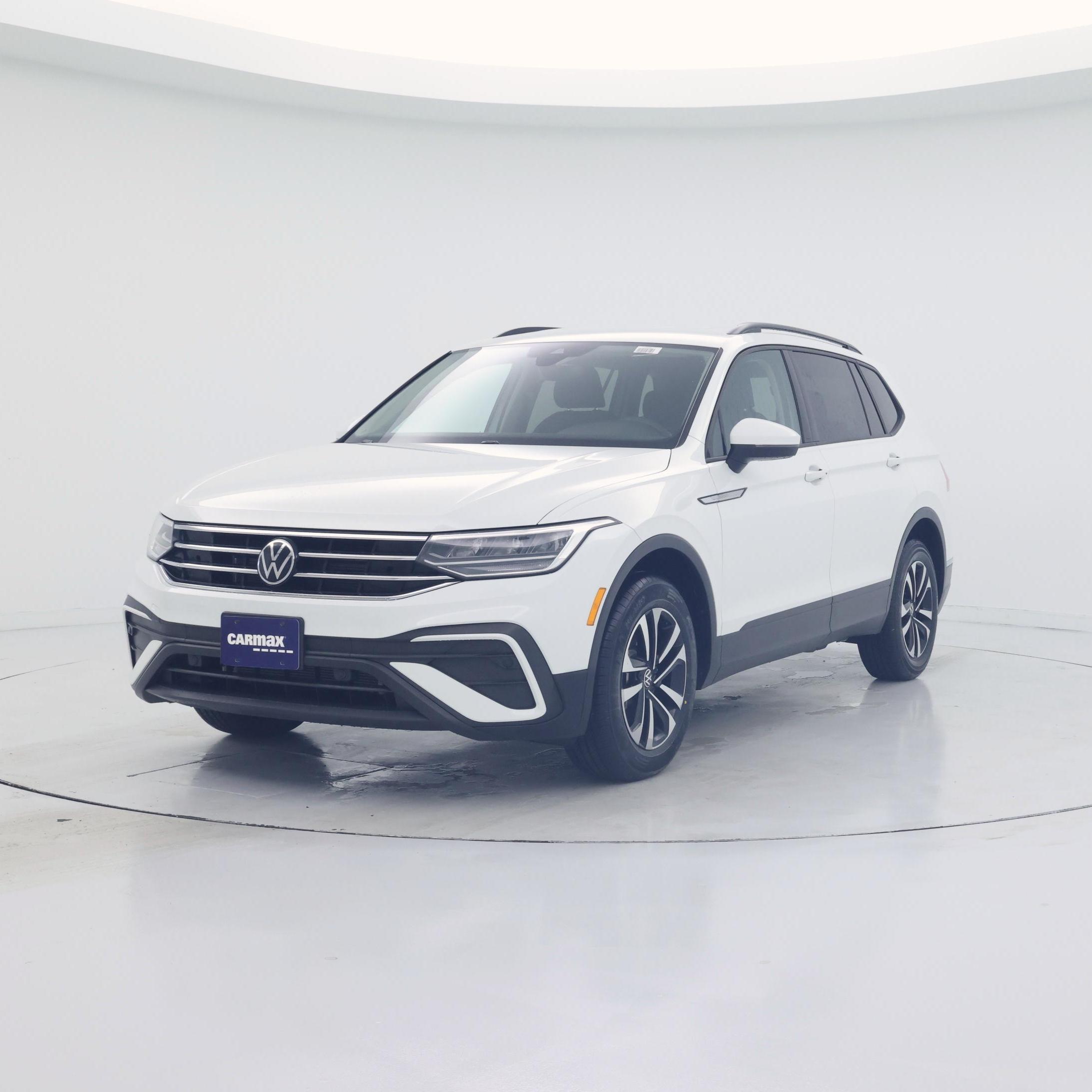 Thumbnail: 2023 Volkswagen Tiguan - 4