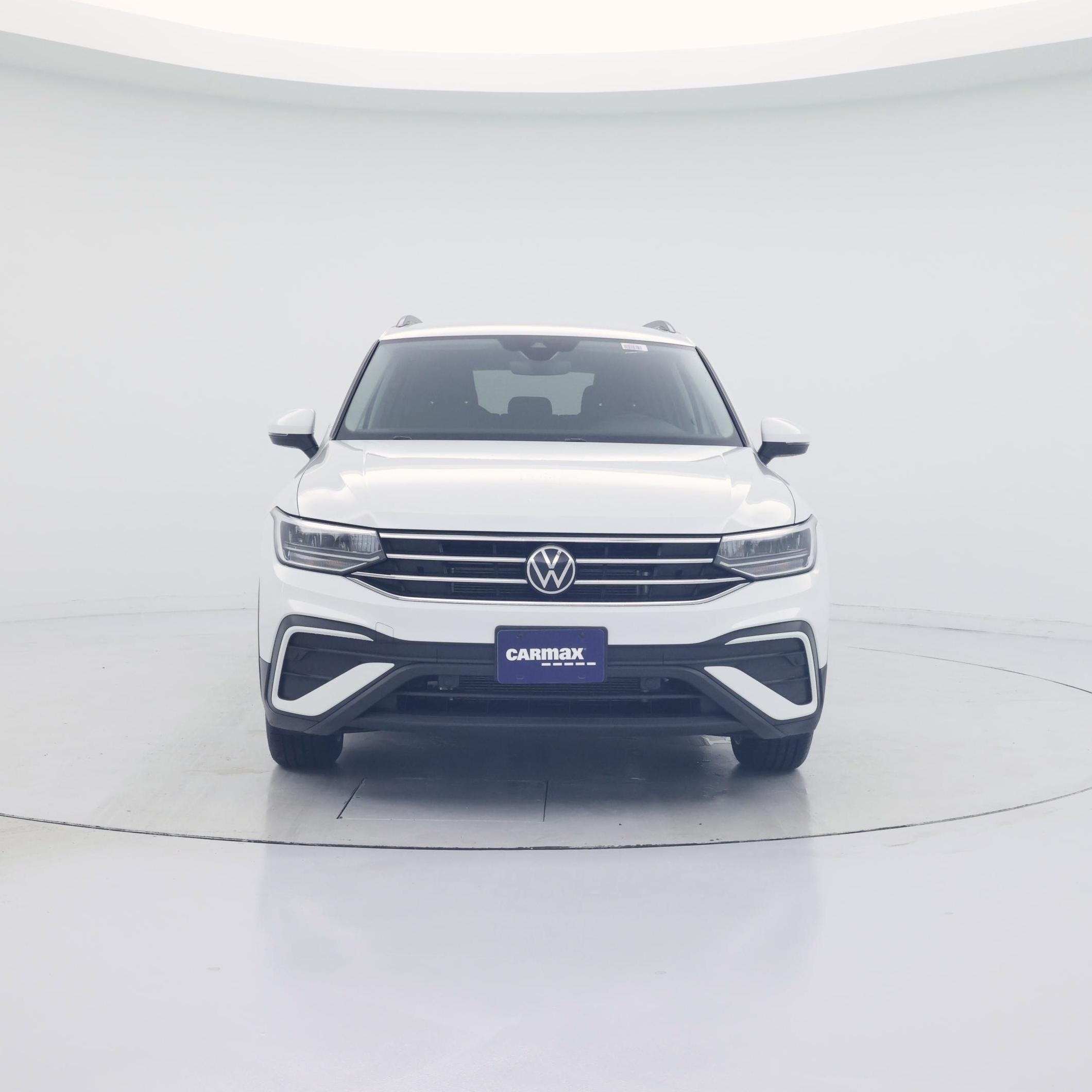 Thumbnail: 2023 Volkswagen Tiguan - 5