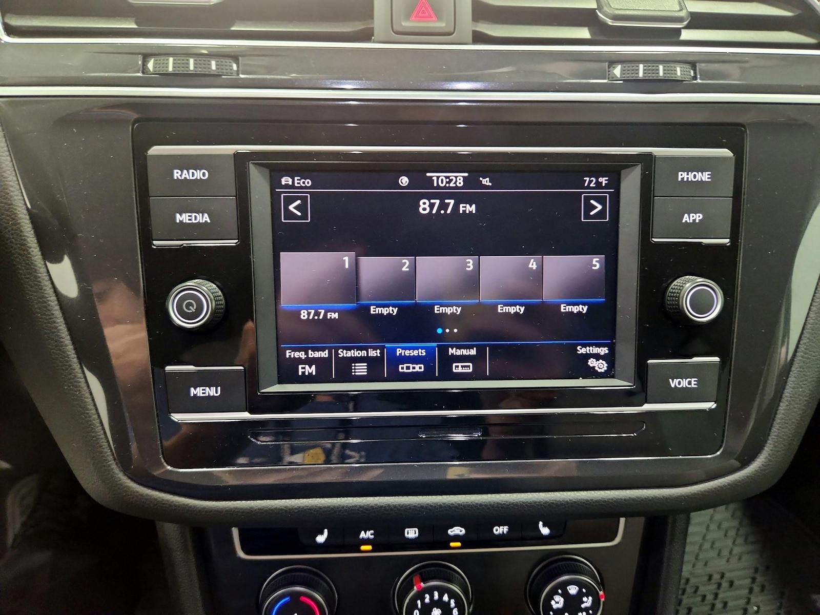 2022 Volkswagen Tiguan S - Photo 15