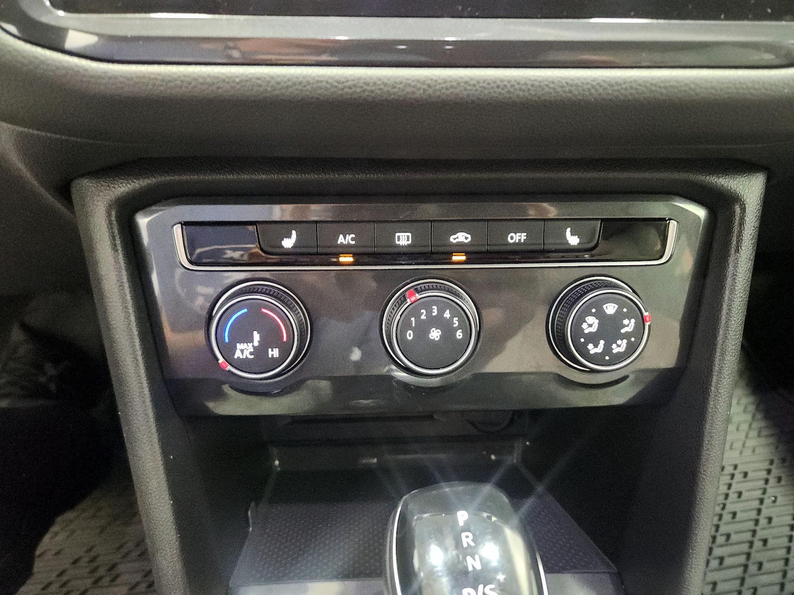 2022 Volkswagen Tiguan S - Photo 16