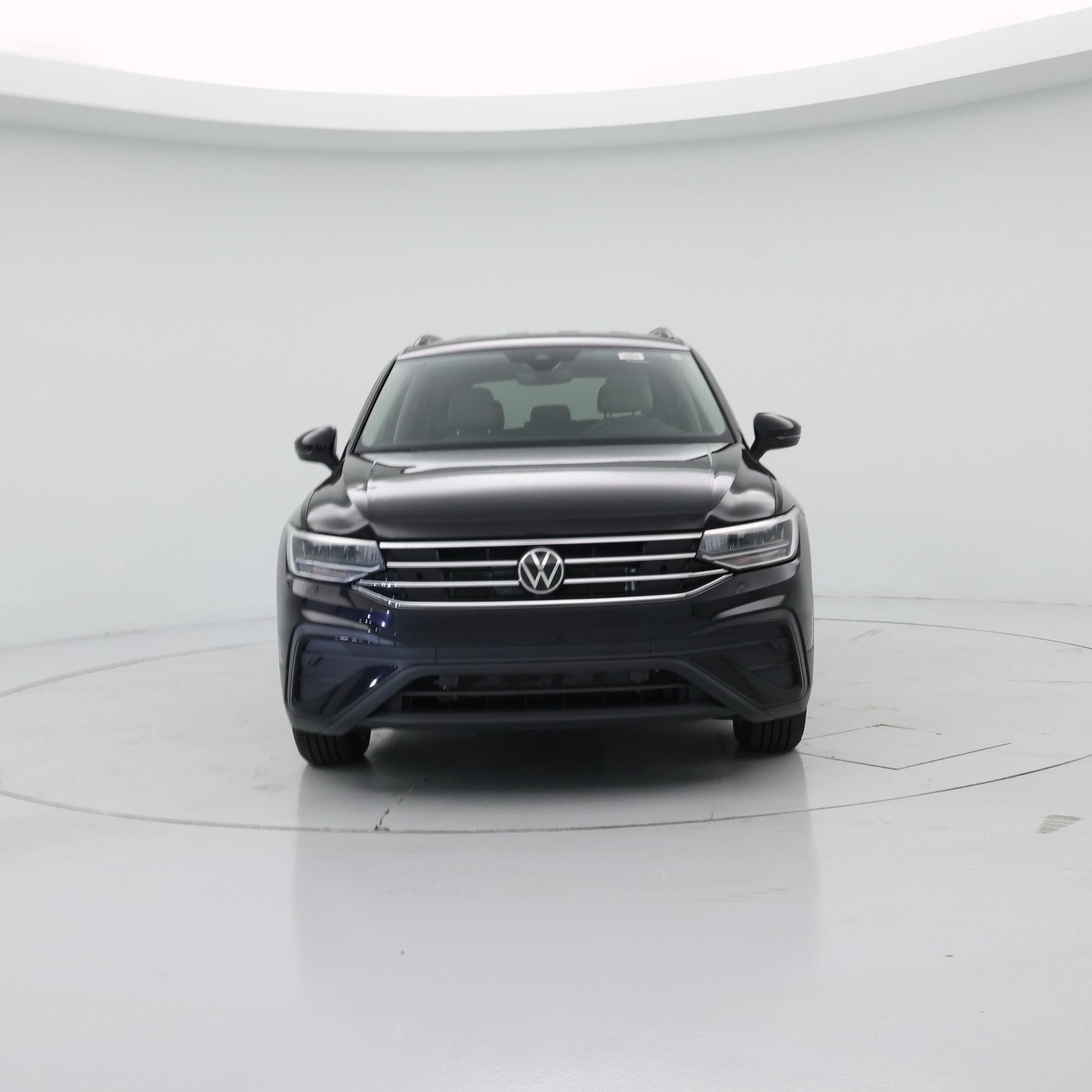 Thumbnail: 2022 Volkswagen Tiguan - 5