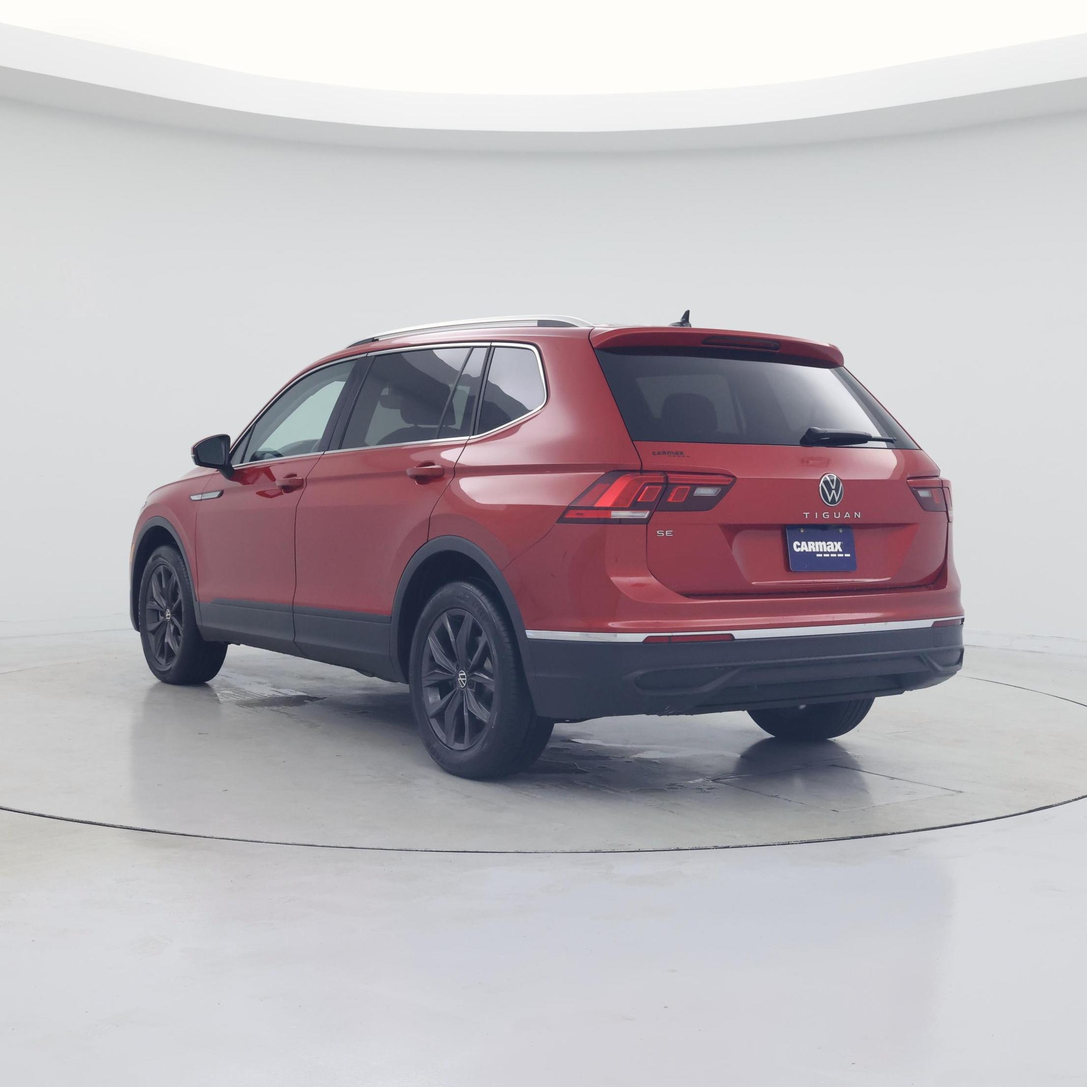 Thumbnail: 2023 Volkswagen Tiguan - 2
