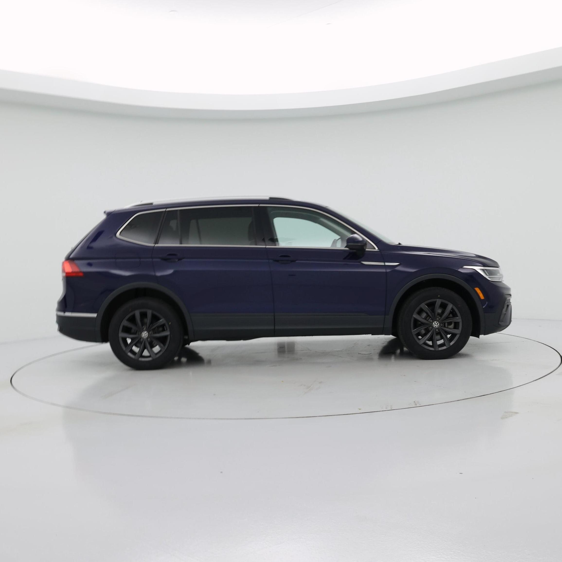 Thumbnail: 2022 Volkswagen Tiguan - 7