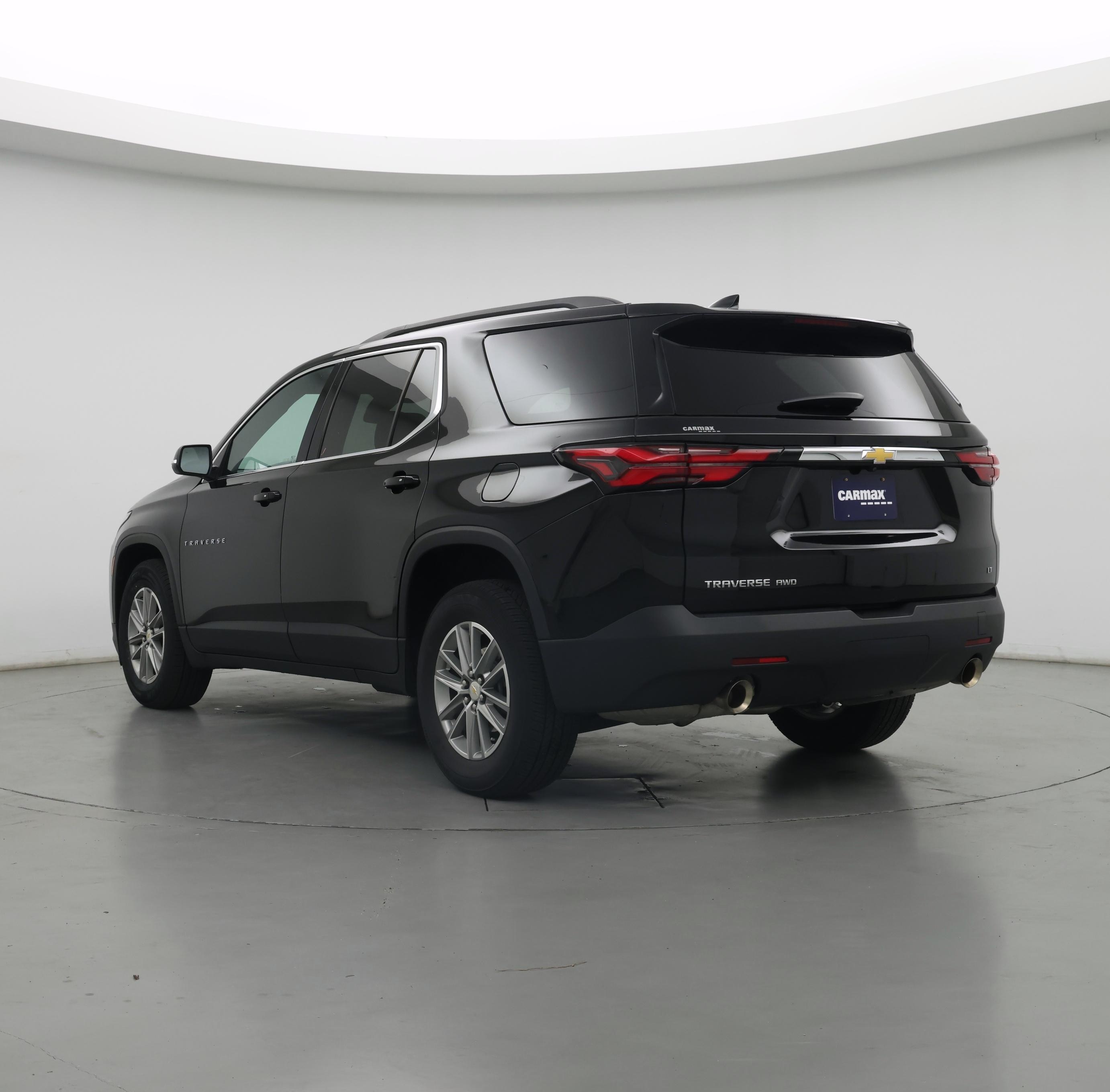 Thumbnail: 2023 Chevrolet Traverse - 2