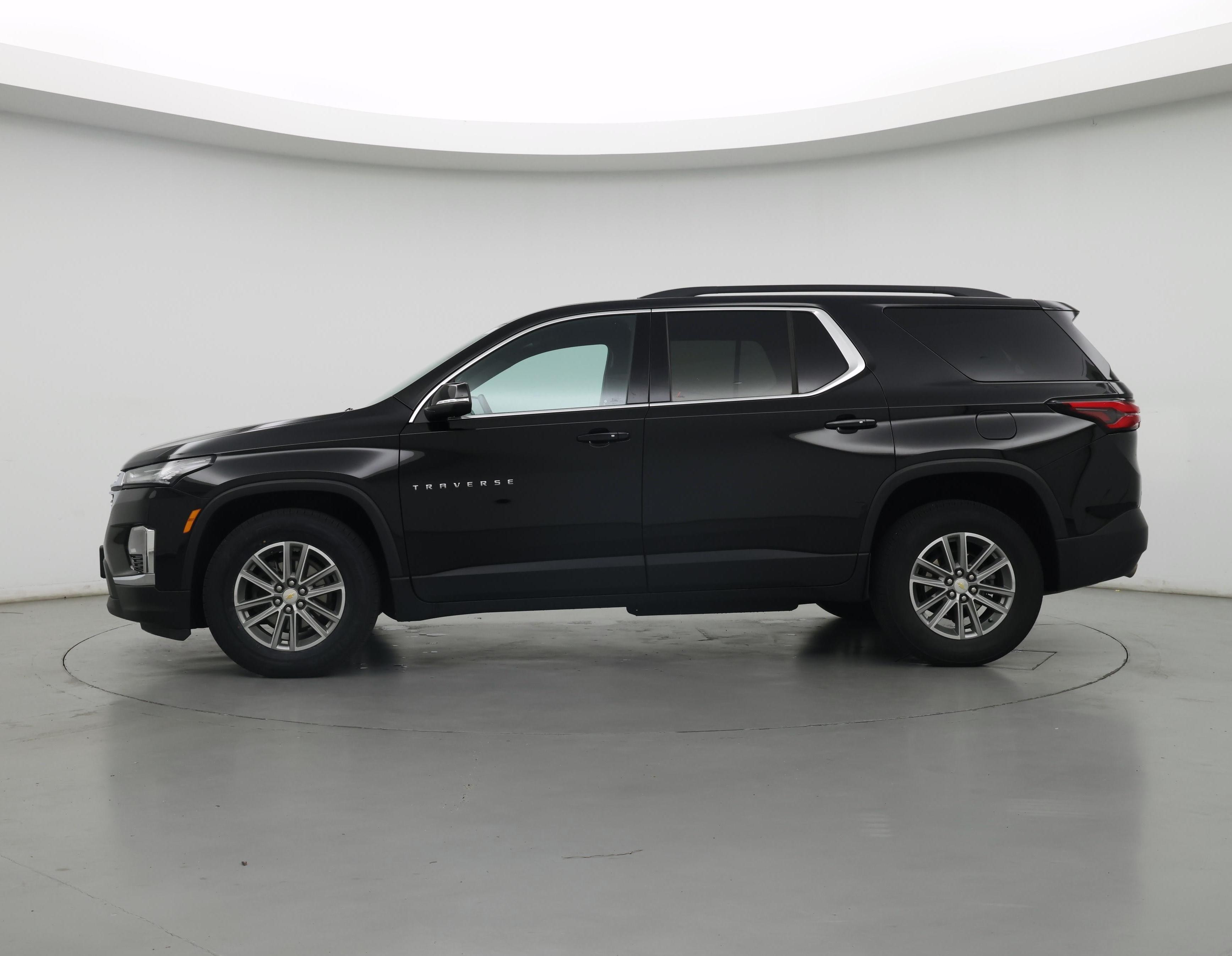 Thumbnail: 2023 Chevrolet Traverse - 3