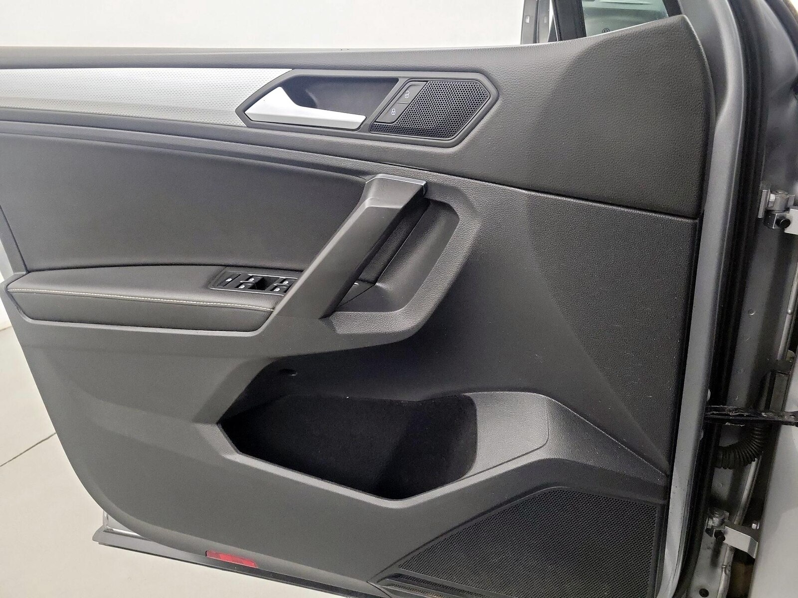 2022 Volkswagen Tiguan S - Photo 11