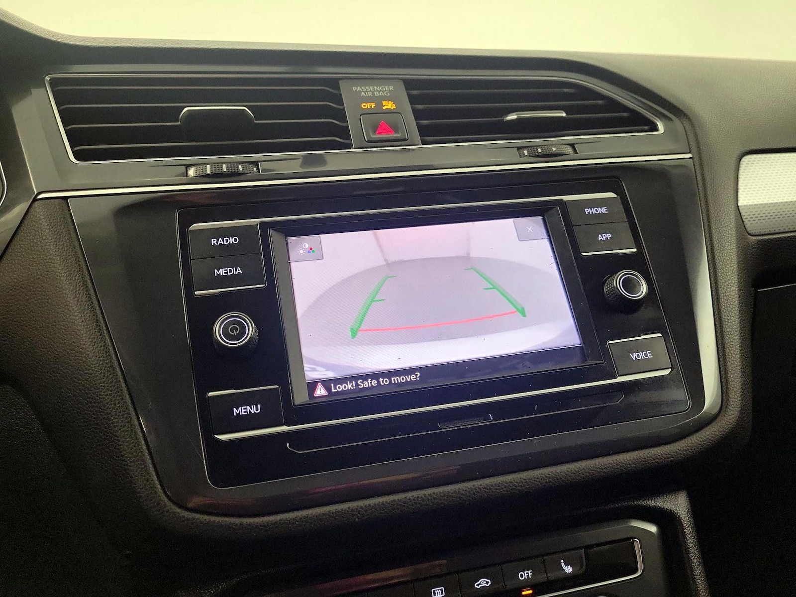 2022 Volkswagen Tiguan S - Photo 12