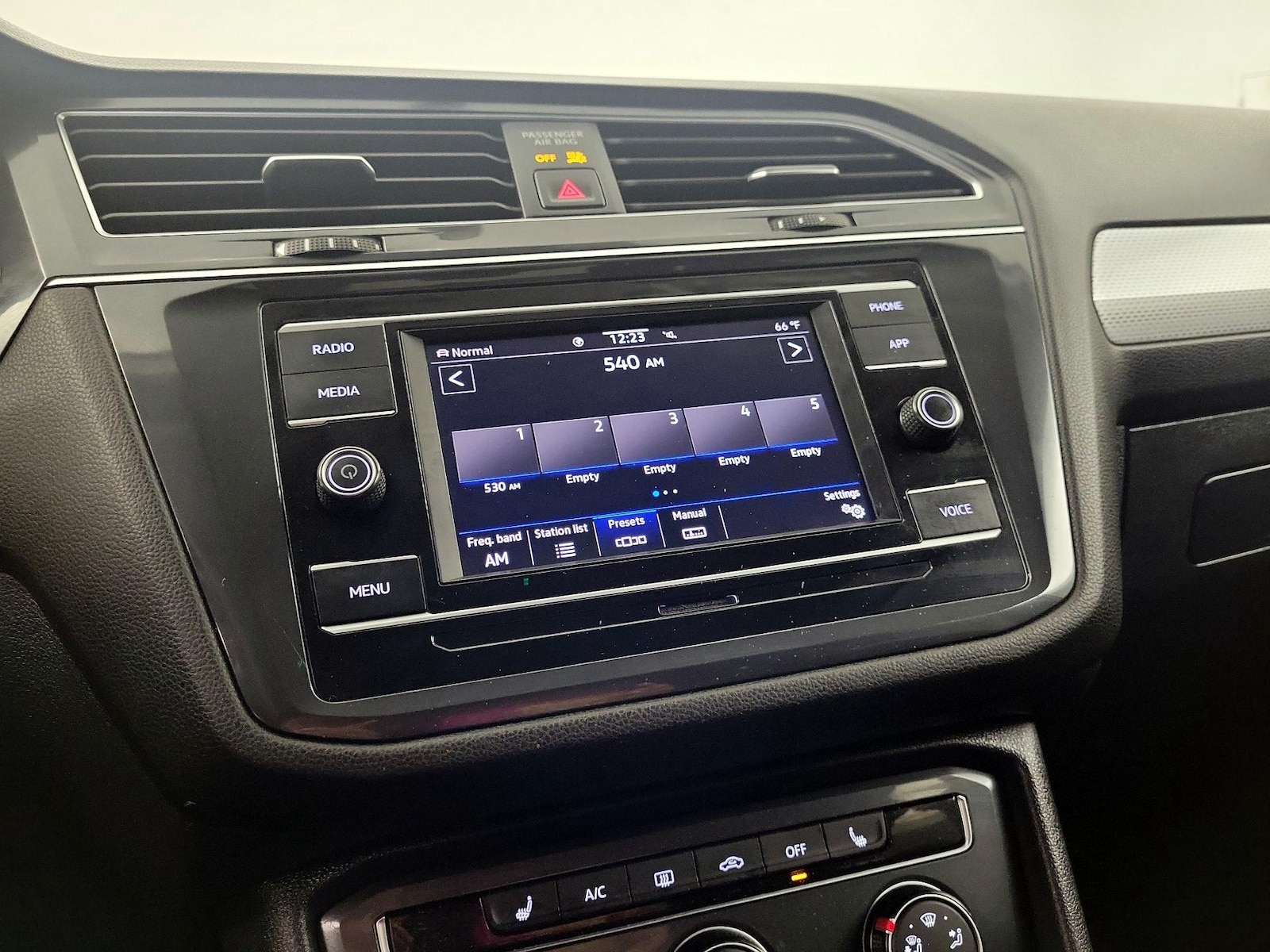 2022 Volkswagen Tiguan S - Photo 13