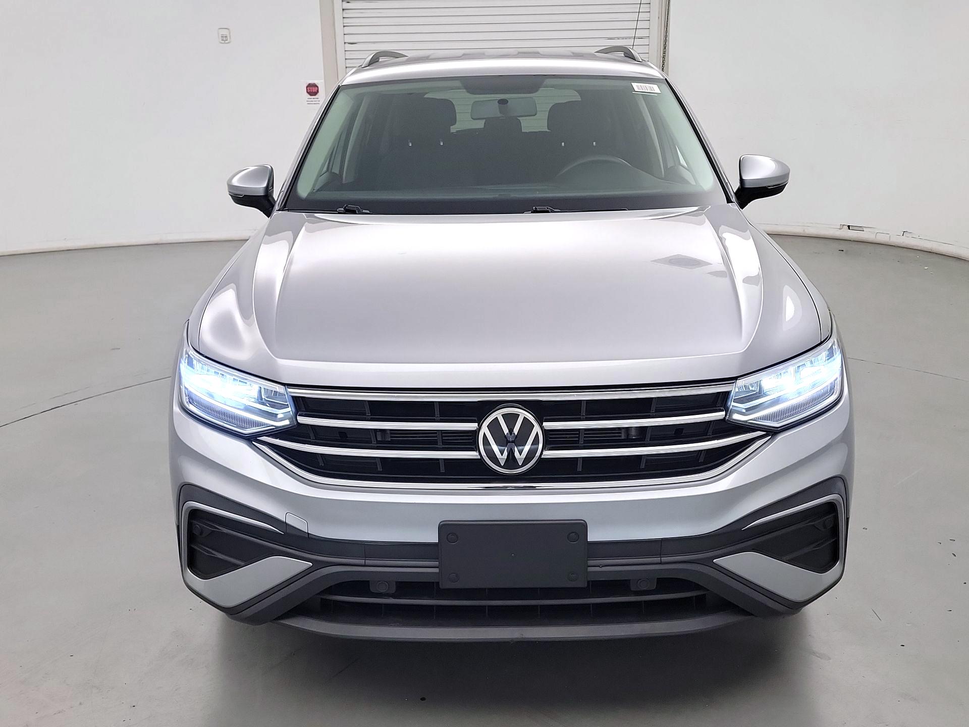 Thumbnail: 2022 Volkswagen Tiguan - 2